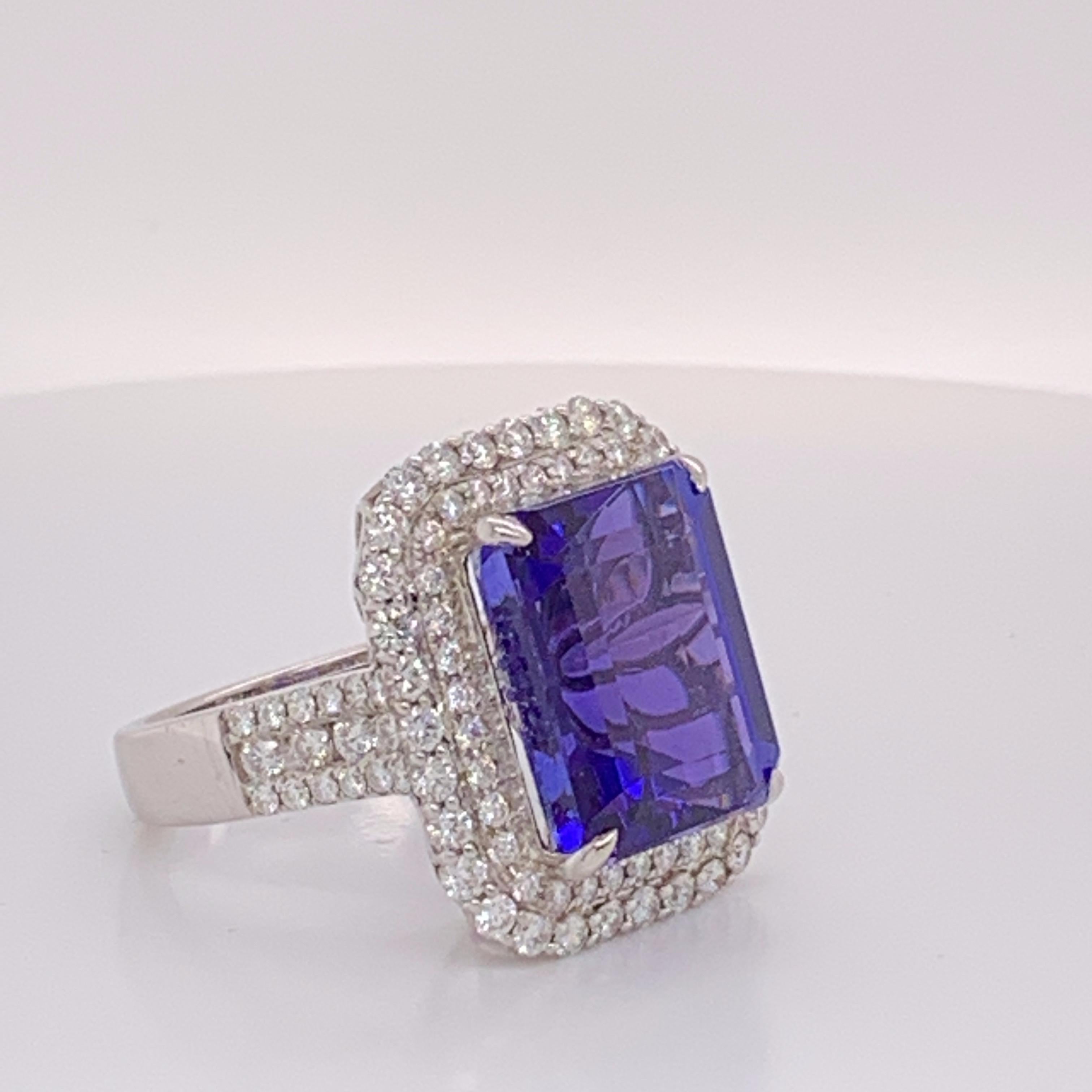 Octagon Cut Natural 15.83 Carat Tanzanite and Diamonds Ring For Sale