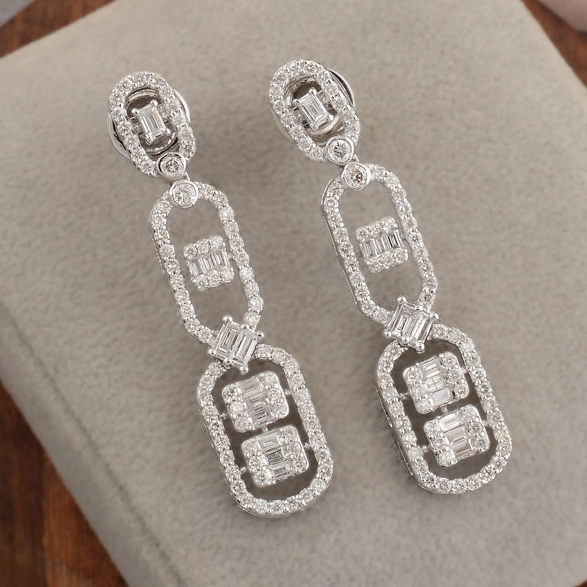 Boucles d'oreilles pendantes en or blanc 14k avec diamant naturel de 1,6 carat en pavé Pour femmes en vente