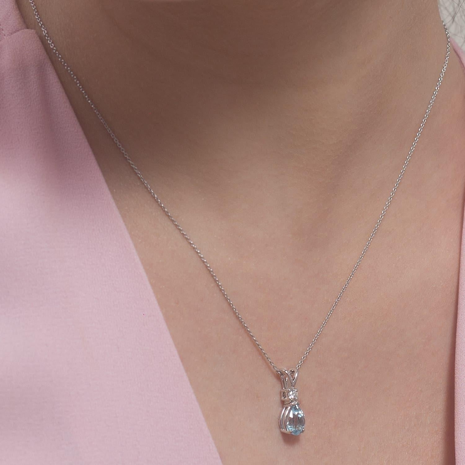Natural 1.6 ct Aquamarine Teardrop Pendant with Diamond in 14K Rose Gold In New Condition For Sale In Los Angeles, CA