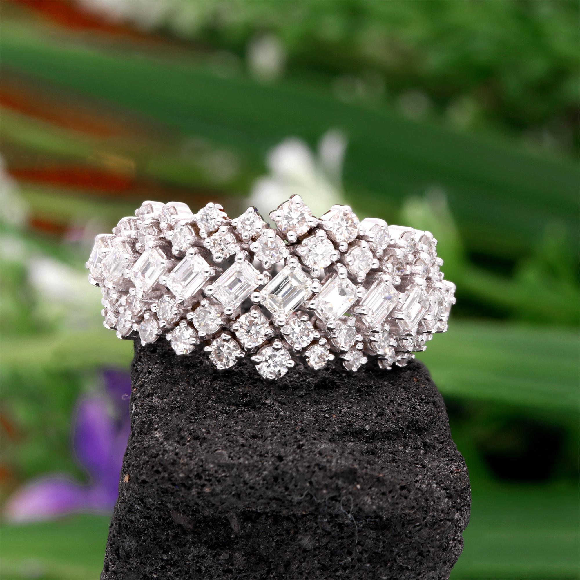 Modern Natural 1.60 Carat SI Clarity HI Color Diamond Ring 18 Karat White Gold Jewelry For Sale