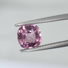 Spinelle rose naturel de 1,60 carat, non chauffé, taille « coussin »