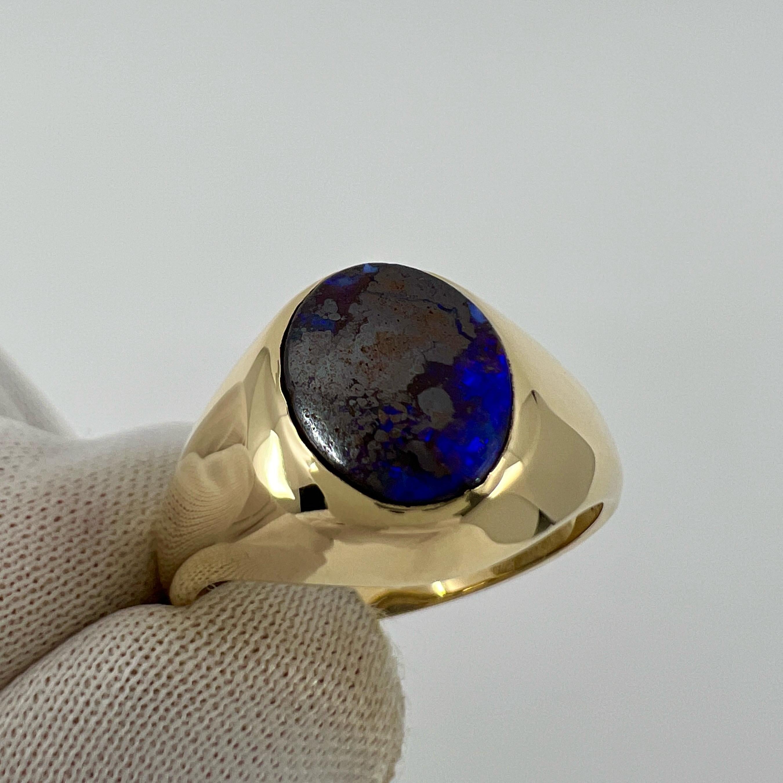 Taille ovale Bague signet ovale en or jaune 9 carats avec opale rocheuse noire naturelle australienne de 1,60 carat