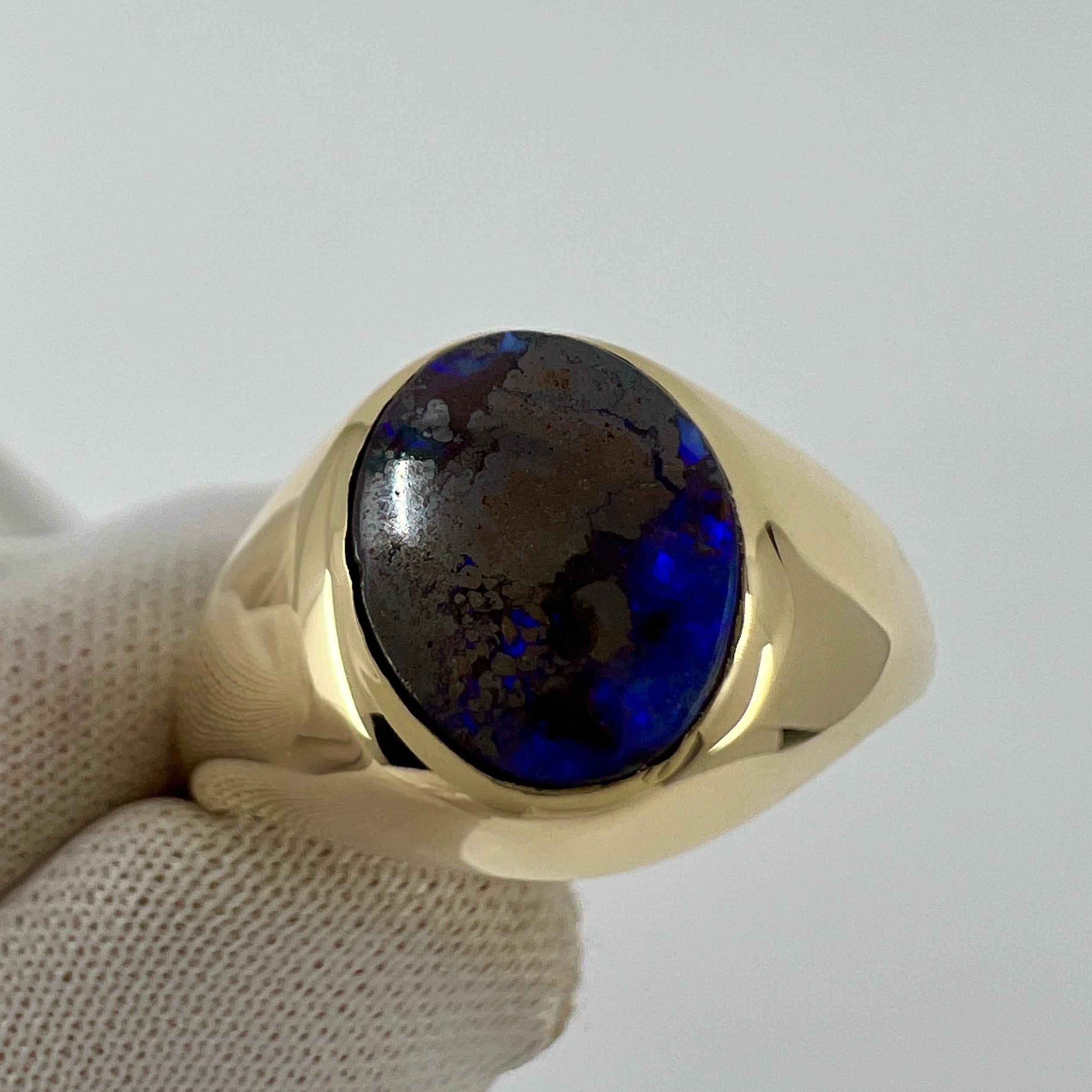 Bague signet ovale en or jaune 9 carats avec opale rocheuse noire naturelle australienne de 1,60 carat Neuf à Birmingham, GB