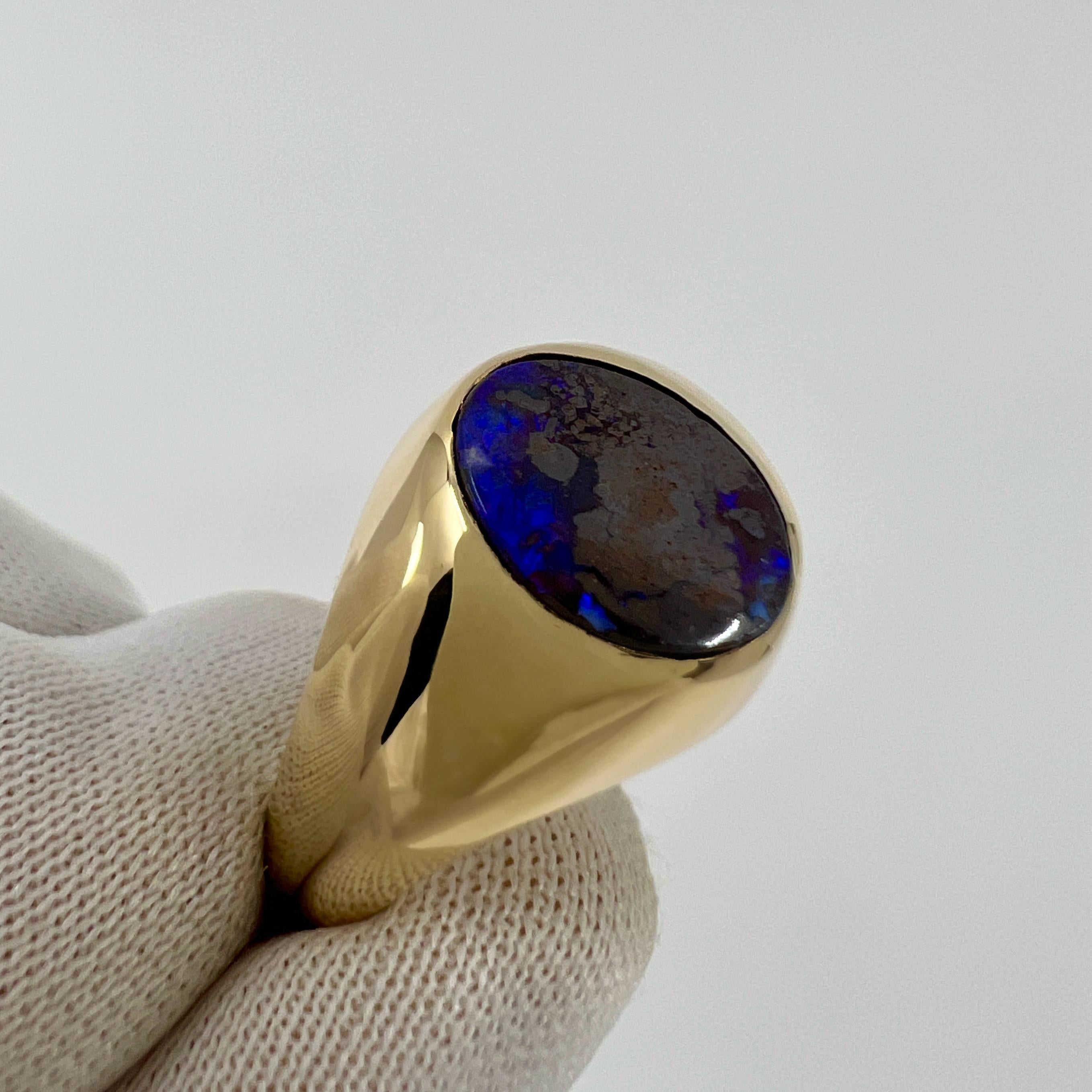 Bague signet ovale en or jaune 9 carats avec opale rocheuse noire naturelle australienne de 1,60 carat 1