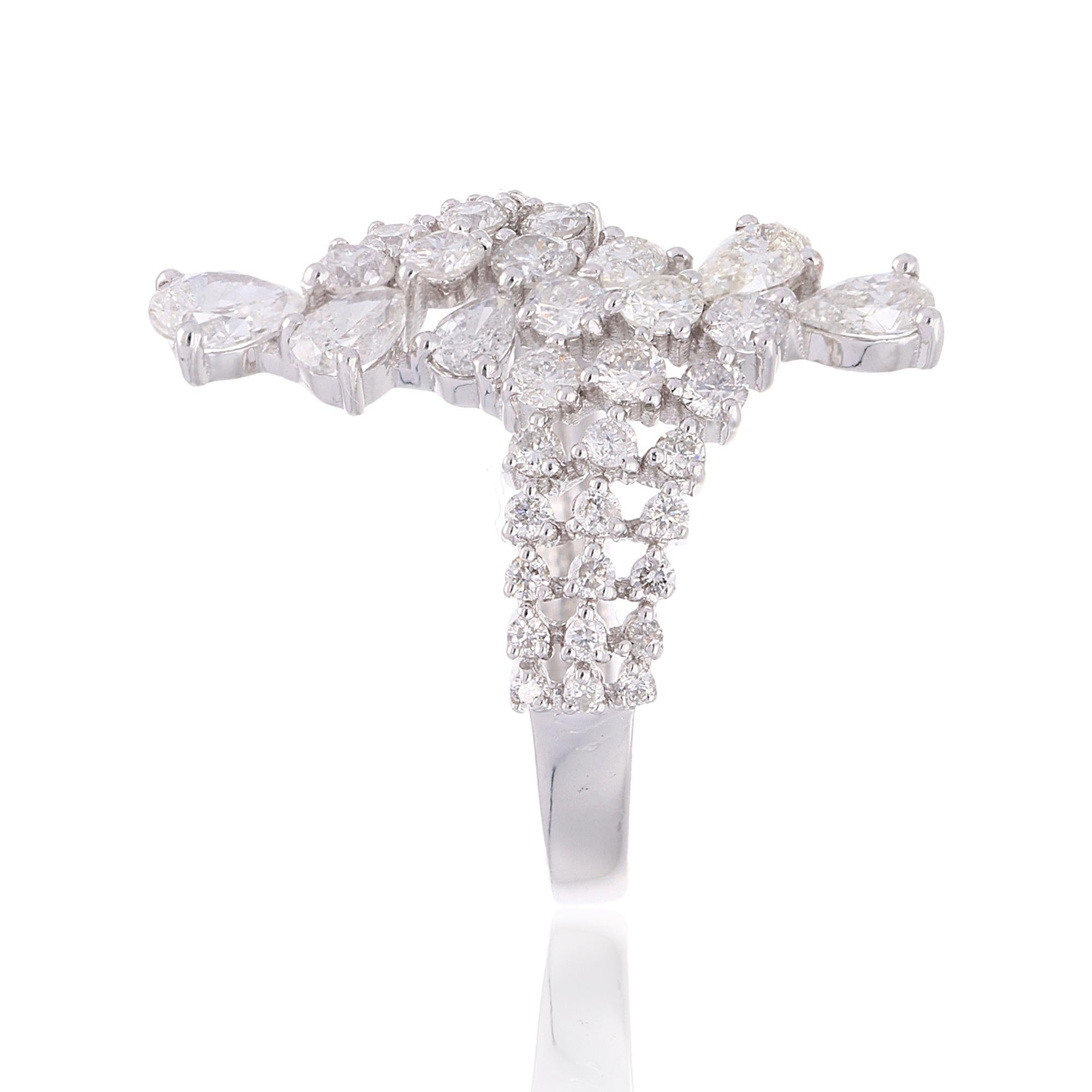 Anello con diamante a pera naturale da 1,63 carati, purezza SI e colore HI, oro bianco 18 carati In condizioni Nuovo in vendita a Diera, Dubai