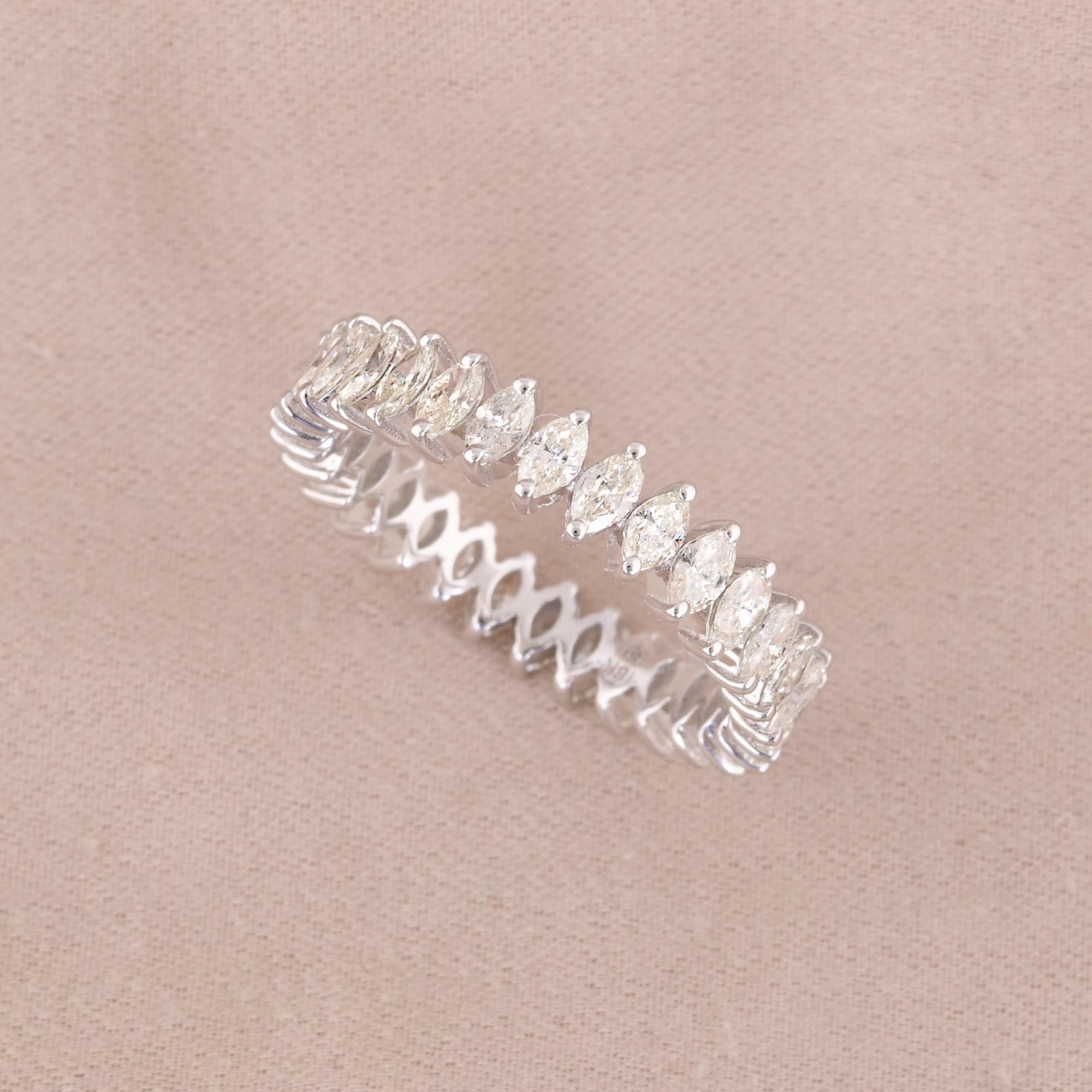 Taglio a goccia Anello a fascia con diamante naturale a forma di pera da 1,65 carati, gioielli in oro bianco 18 carati in vendita