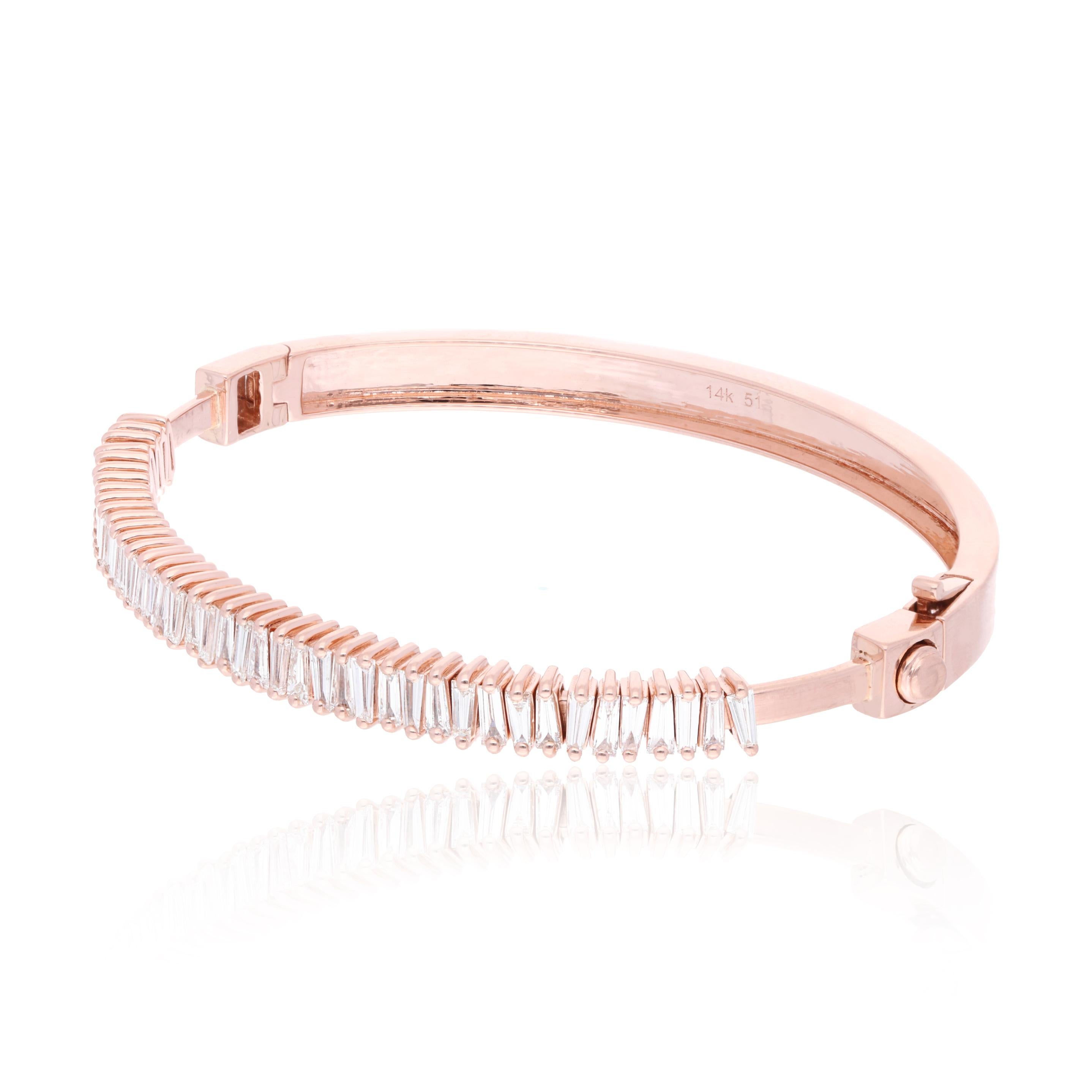 Natural 1.66 Carat SI/H Tapered Baguette Diamond Bracelet 14 Karat Rose Gold (Moderne) im Angebot