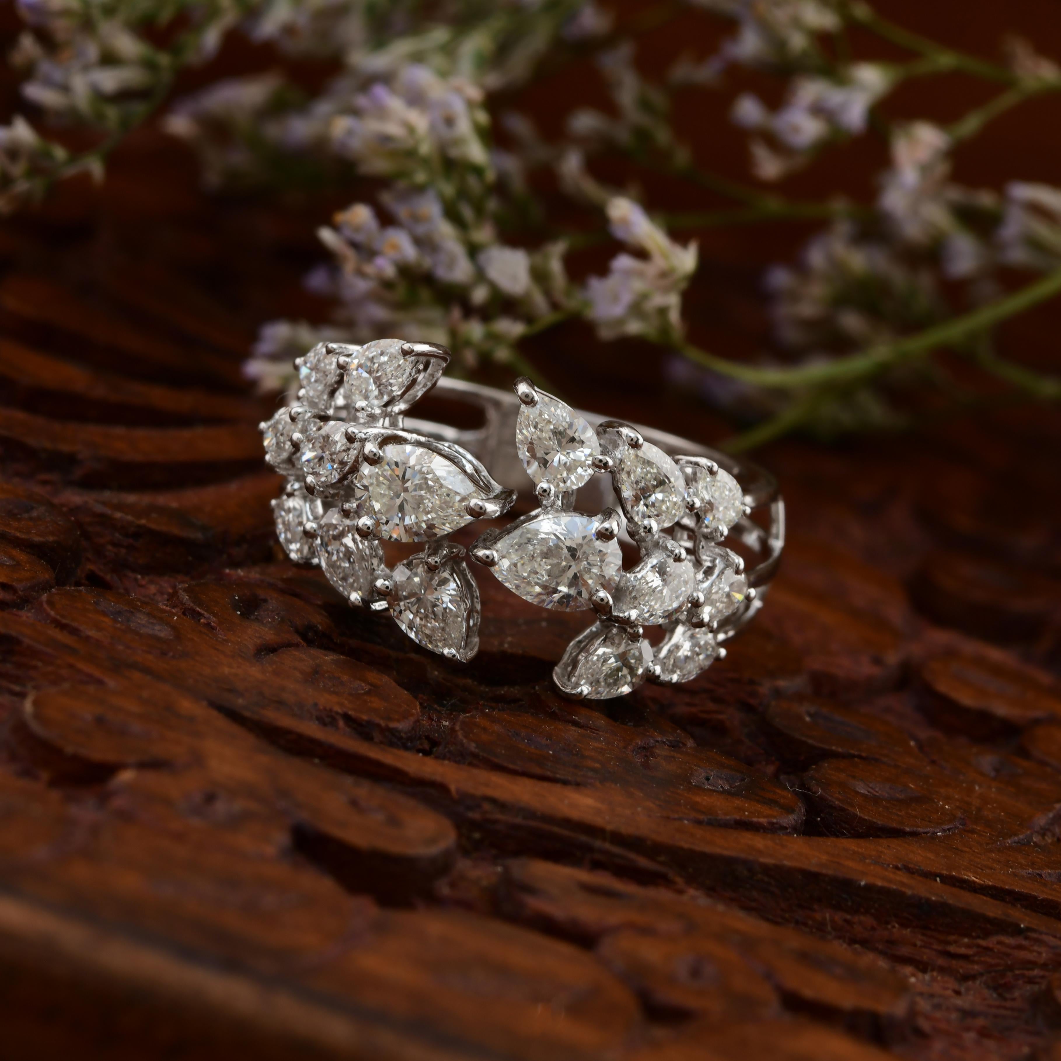 Natural 1.74 Carat SI Clarity HI Color Pear Diamond Ring 18 Karat White Gold In New Condition For Sale In Diera, Dubai