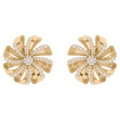 Orecchini a fiore in oro giallo 18k con diamanti tondi naturali da 1,75 carati SI/H