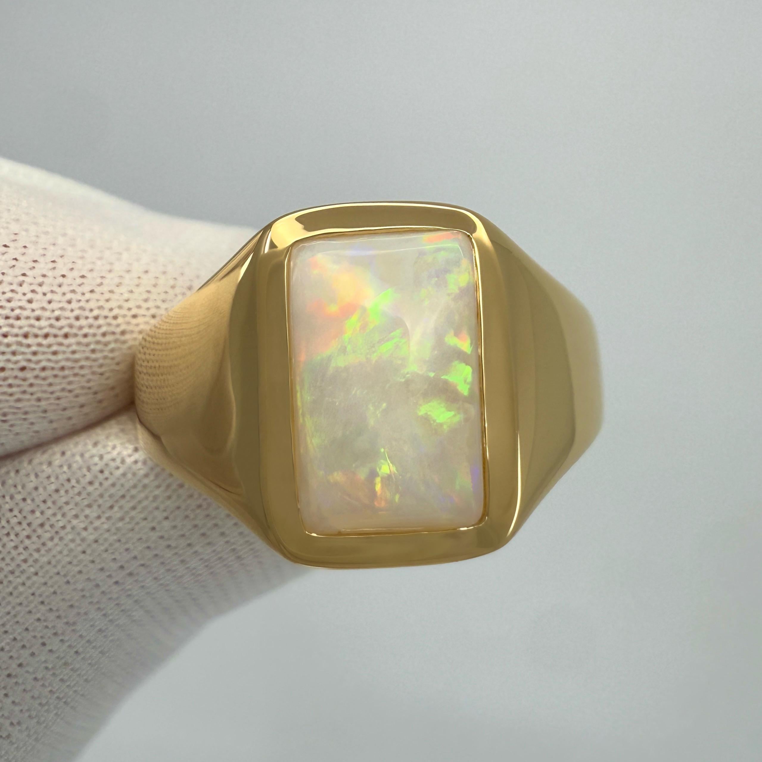 Taglio cuscino Anello con cuscino di opale australiano di Coober Pedy da 1,75 ct. in oro giallo 18 ct. in vendita