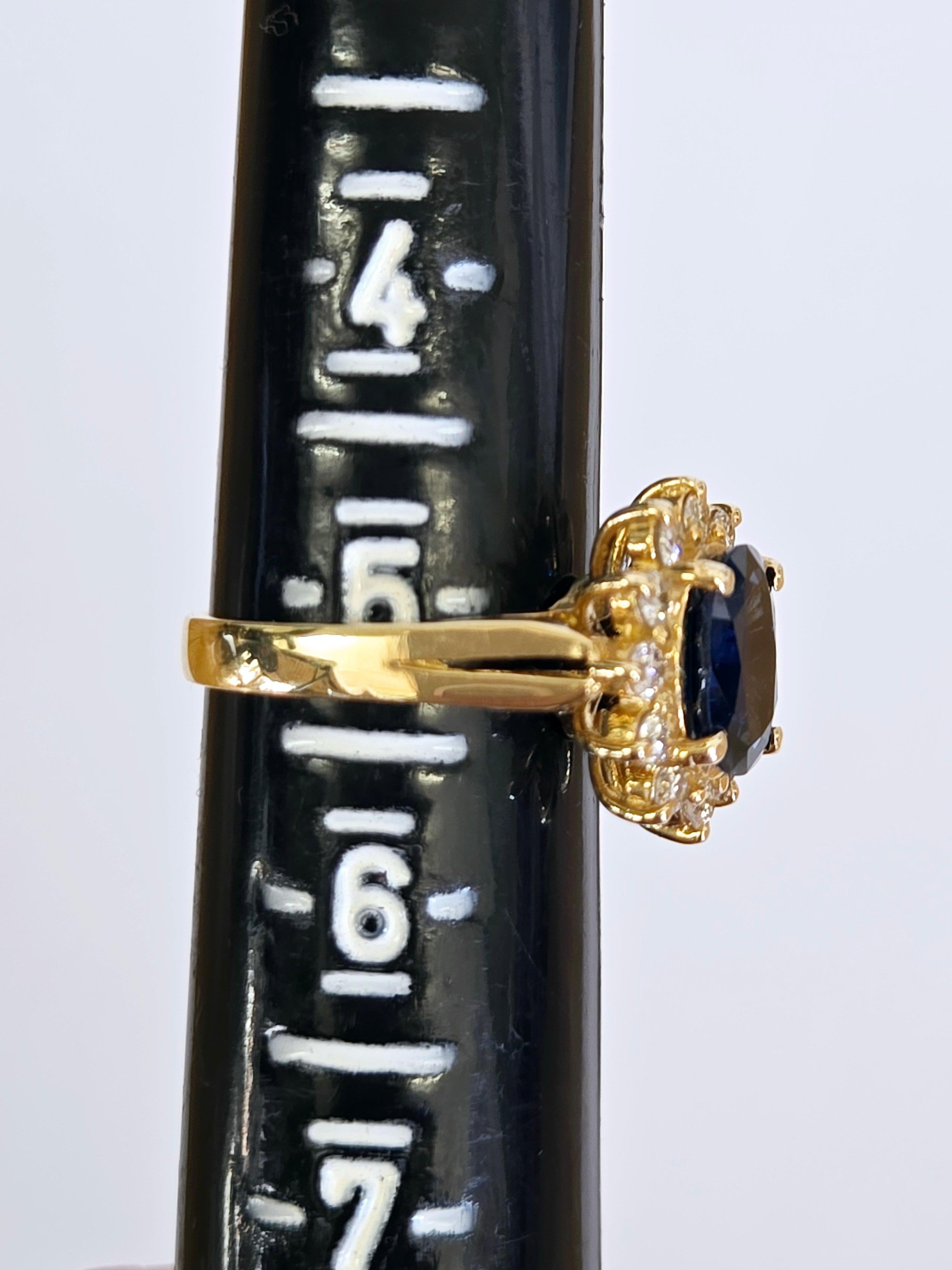 Natural 1.78 Carats Blue Sapphire and Diamond 14K Ring with Report For Sale 2