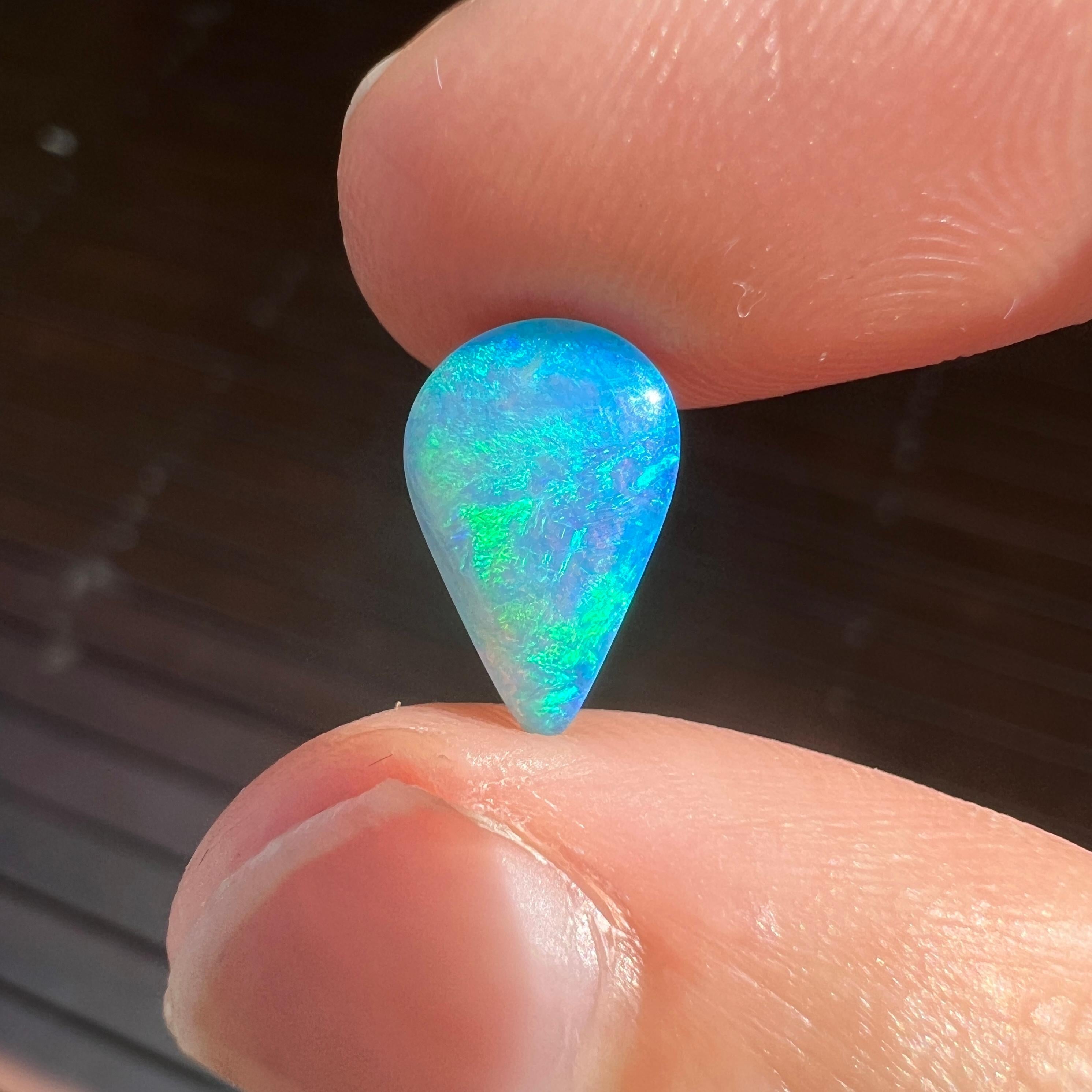 Natural 1.78 Ct Australian boulder opal mined by Sue Cooper In New Condition For Sale In BELCONNEN, ACT