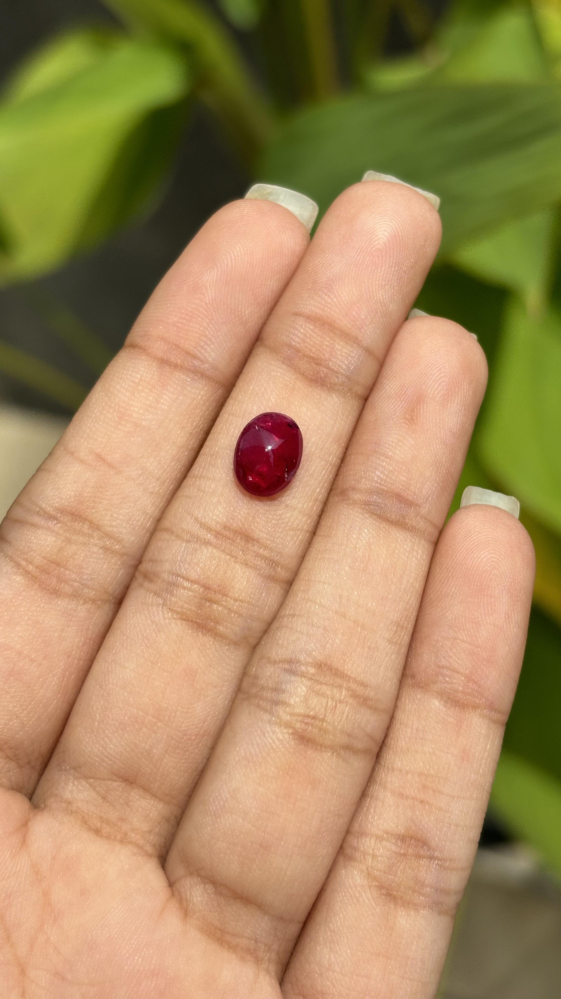 Women's or Men's Natural 1.79 Carat Sugarloaf Ruby stone For Sale