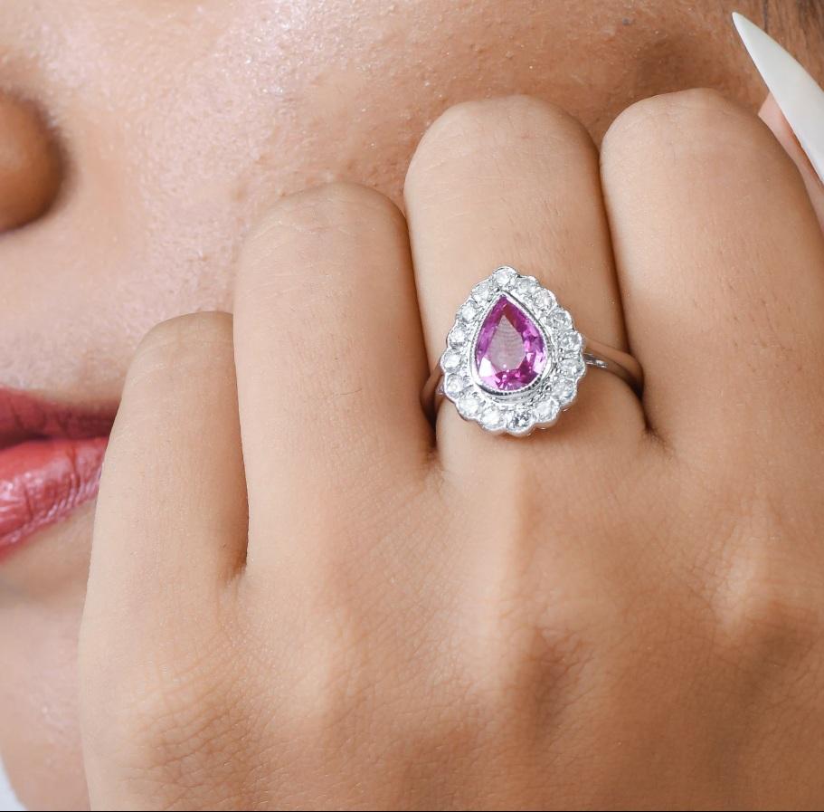 Asscher Cut Natural 1.80 cts pink sapphire & 0.65 cts  diamond ring in 18k gold For Sale