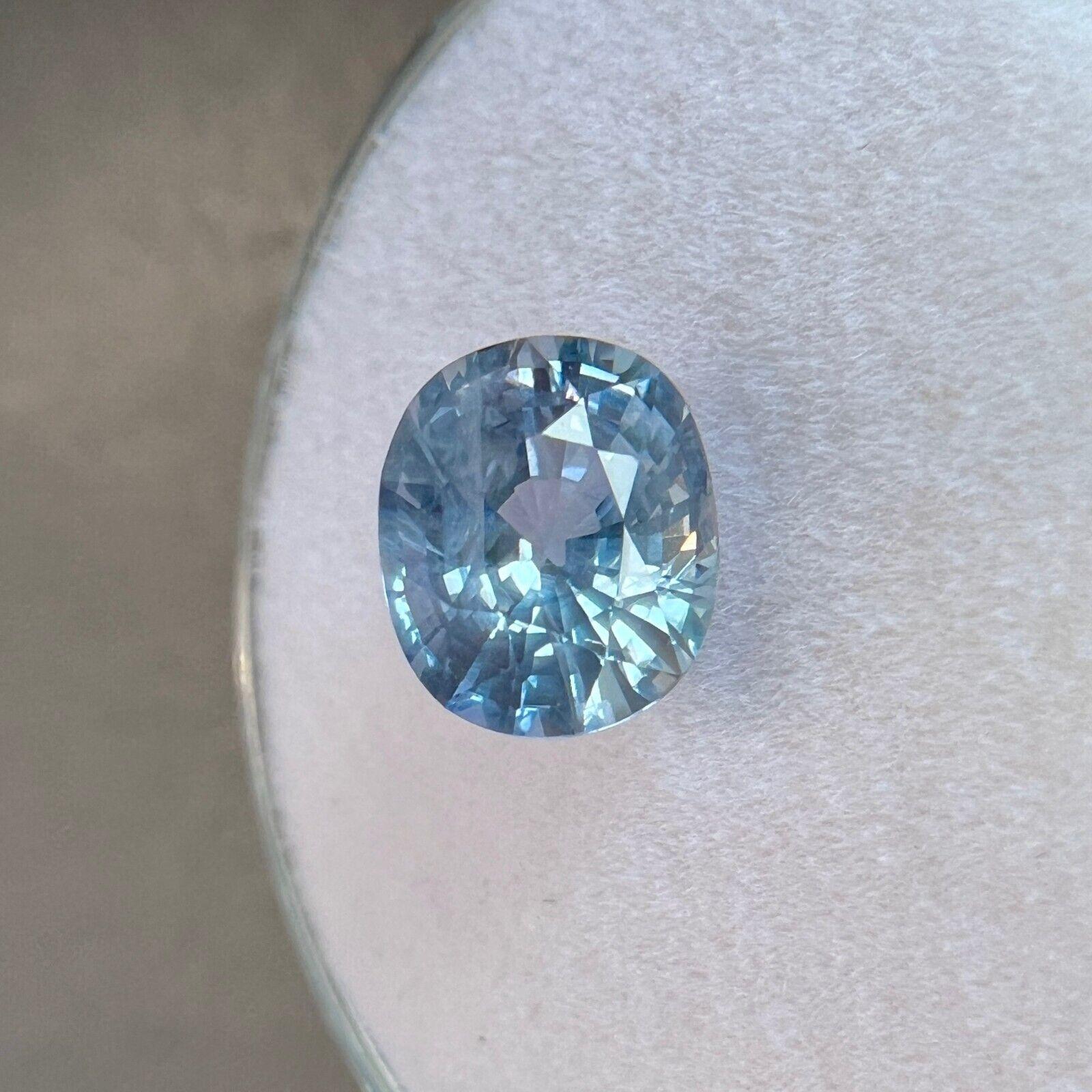 Gema suelta de zafiro azul claro 