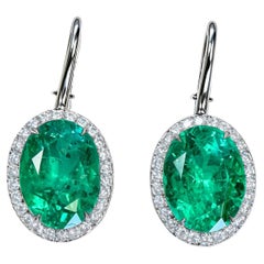 Boucles d'oreilles en or blanc 18 carats, ornées d'une émeraude colombienne naturelle de 18,33 carats à taille ovale et de diamants