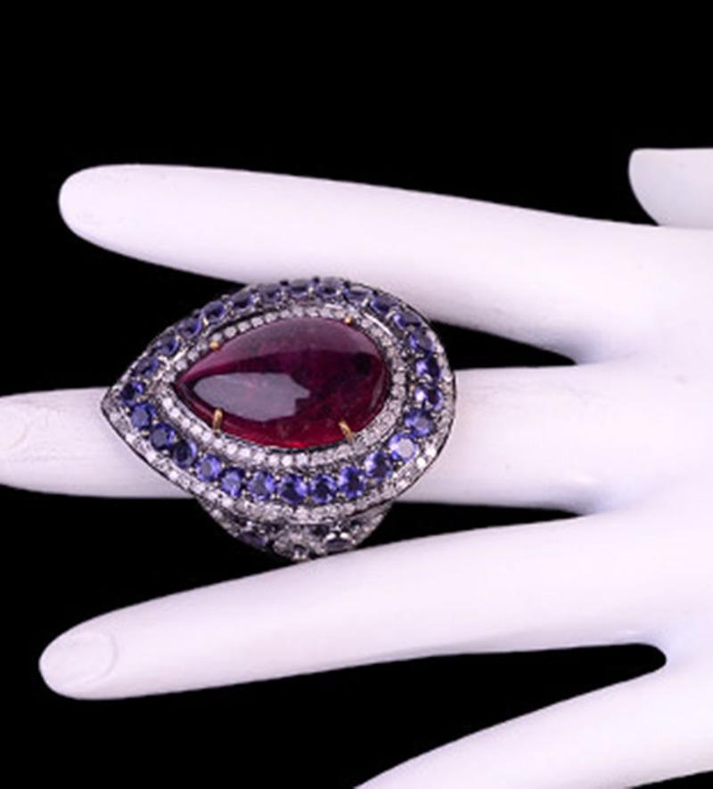 Natural 18.40 Carat Ruby Iolite & Diamond Statement Ring 18k Yellow Gold In Excellent Condition For Sale In Laguna Niguel, CA