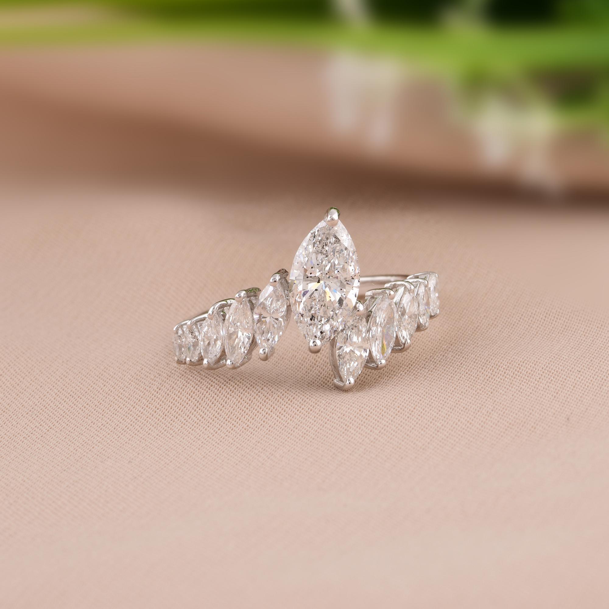 Anello a fascia con diamante marquise naturale da 1,85 carati in oro bianco 18 carati In condizioni Nuovo in vendita a Diera, Dubai