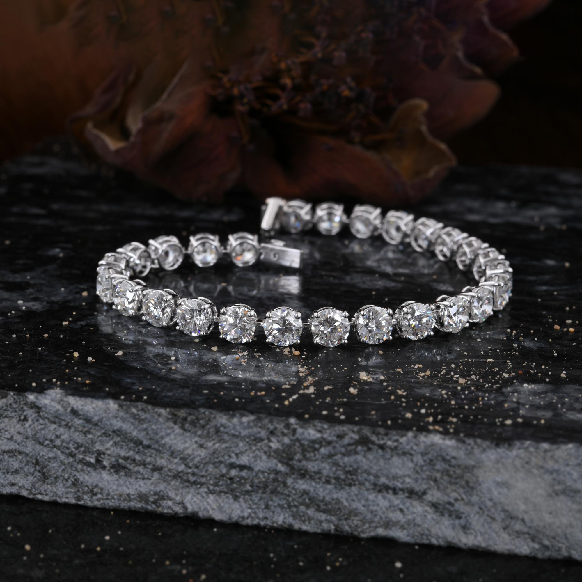 Bracciale tennis con diamanti tondi naturali da 18,62 carati in oro bianco 18 carati In condizioni Nuovo in vendita a Diera, Dubai