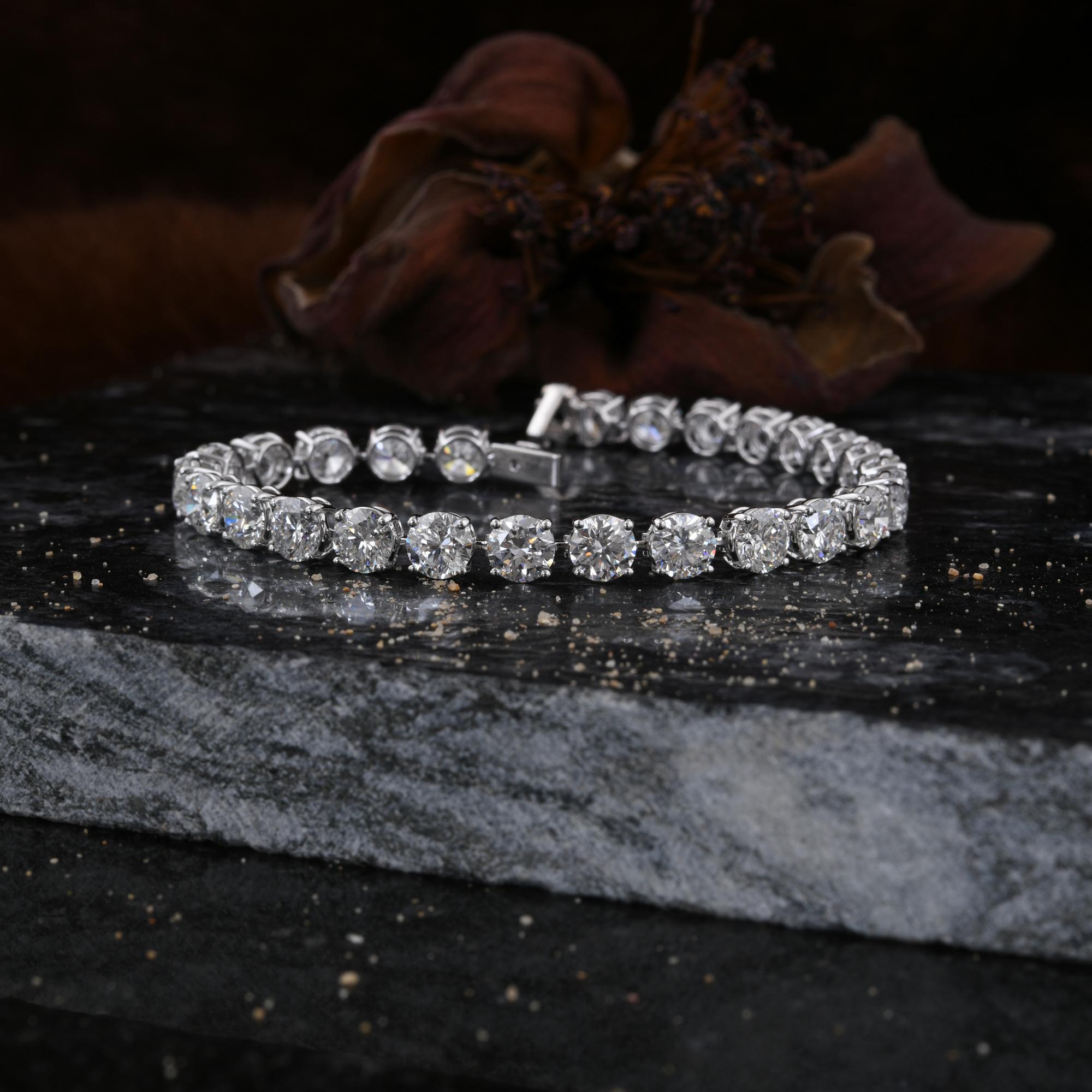 Donna Bracciale tennis con diamanti tondi naturali da 18,62 carati in oro bianco 18 carati in vendita