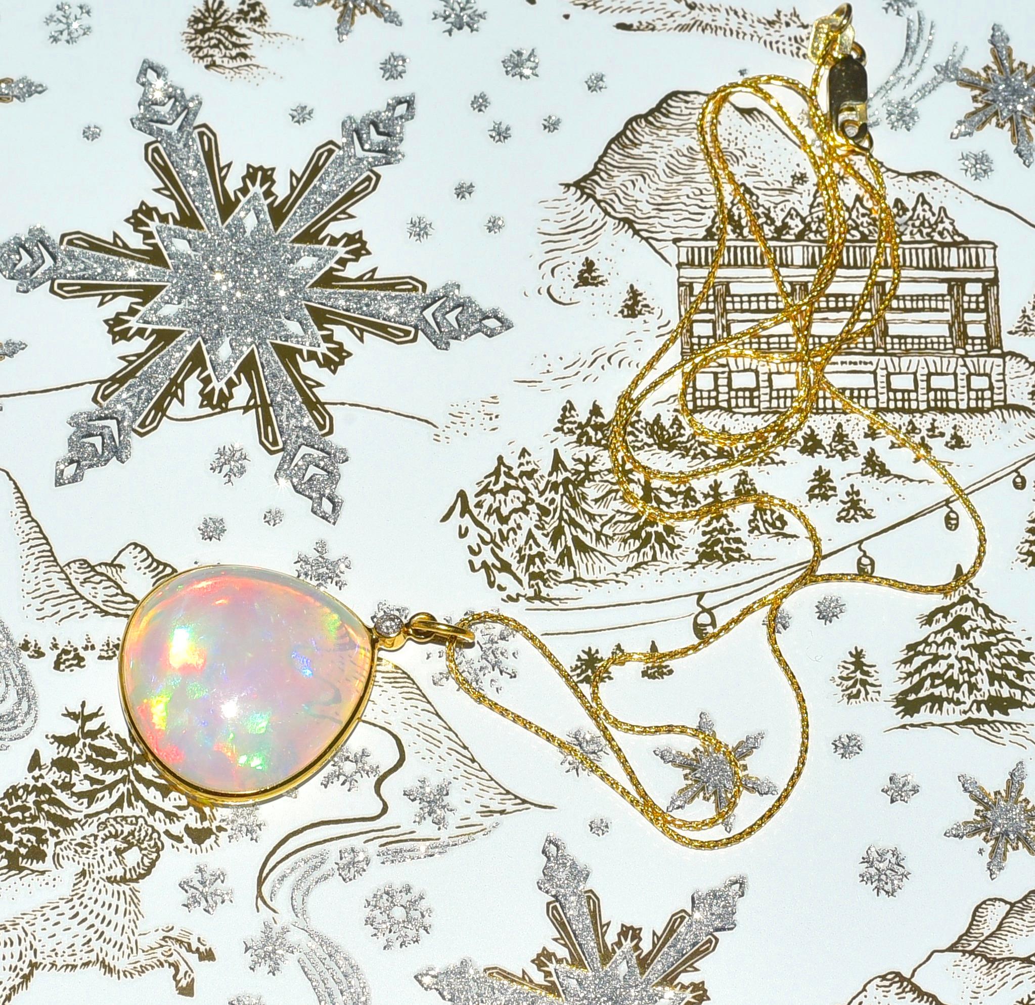 Natural 18k Solid Gold Opal Necklace With Diamond Accent In New Condition In Astoria, NY