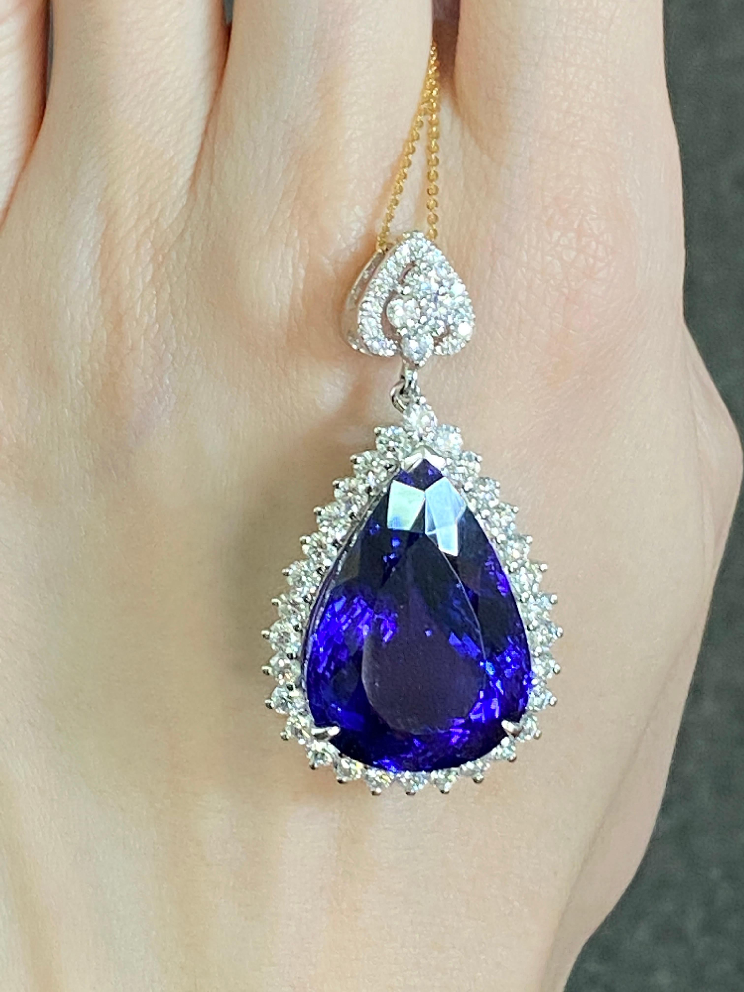 Natural 18K White Gold 44.7 Carat Tanzanite Pendent Necklace with Cert, Rare For Sale 1