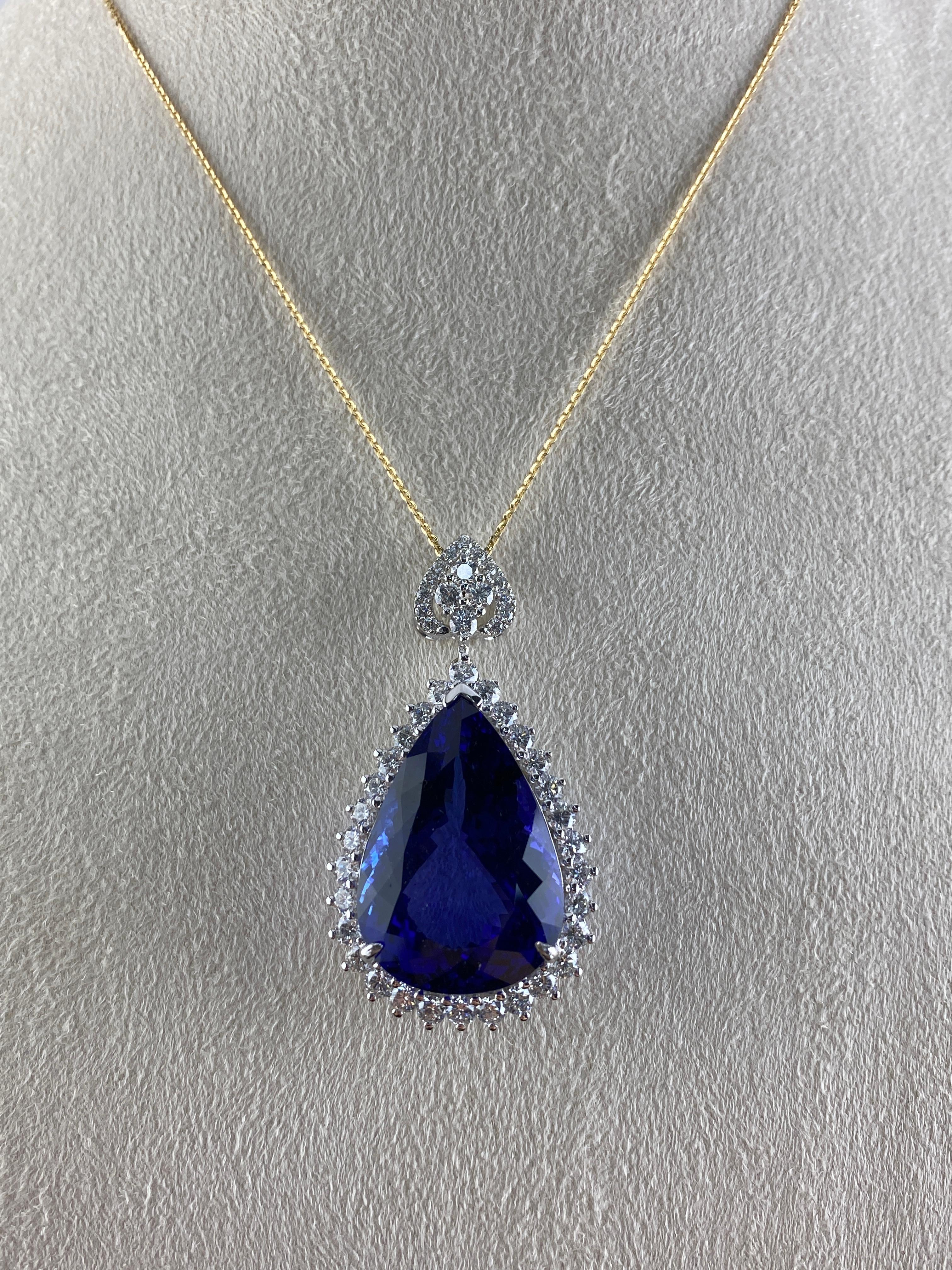 Natural 18K White Gold 44.7 Carat Tanzanite Pendent Necklace with Cert, Rare For Sale 2