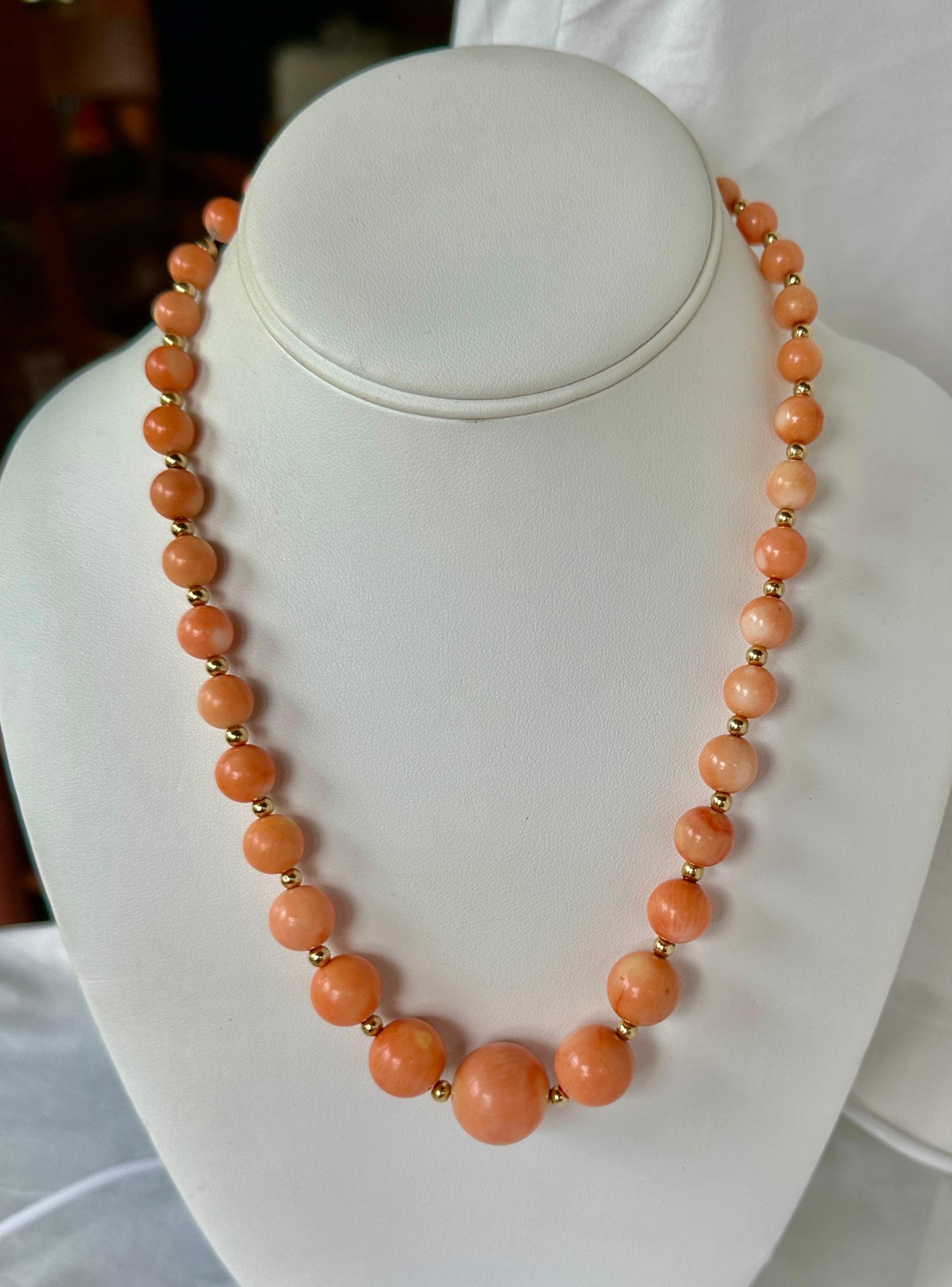 Bead Natural 18mm Pink Momo Coral 14 Karat Gold Necklace Graduated 19.5 Inches For Sale
