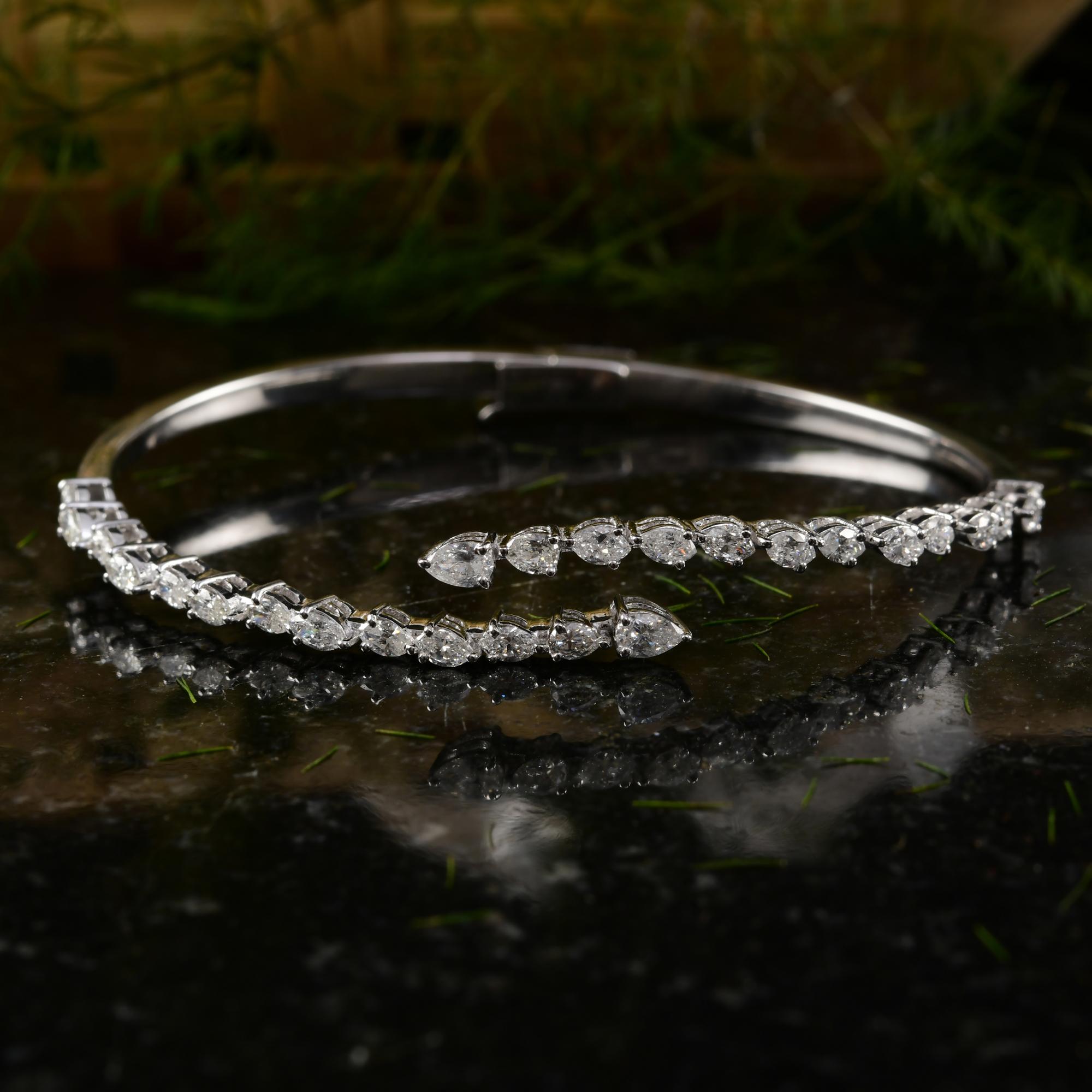 Natural 1.9 Carat SI/H Pear Marquise Diamond Wrap Bangle Bracelet 18k White Gold In New Condition For Sale In Diera, Dubai