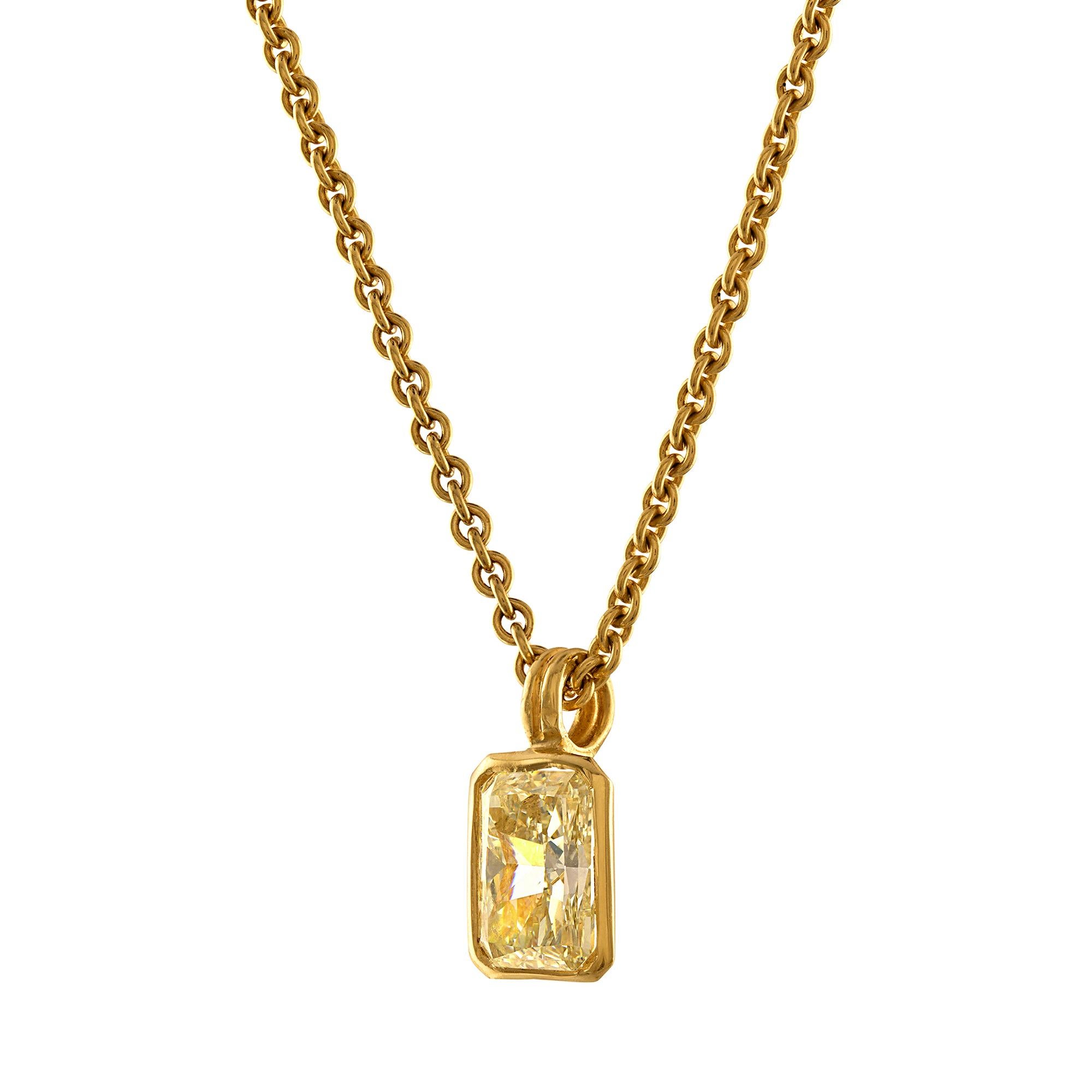 Natural 1.92ct Fancy Yellow Radiant Cut Diamond Bezel Drop Solitaire Gold Pendant Necklace.

Sunshine on your neck !!! Impressive 18k Shy 2.0ct Solitaire Diamond Drop Pendant in Radiant Cut.
One accessory that has never gone out of style is the