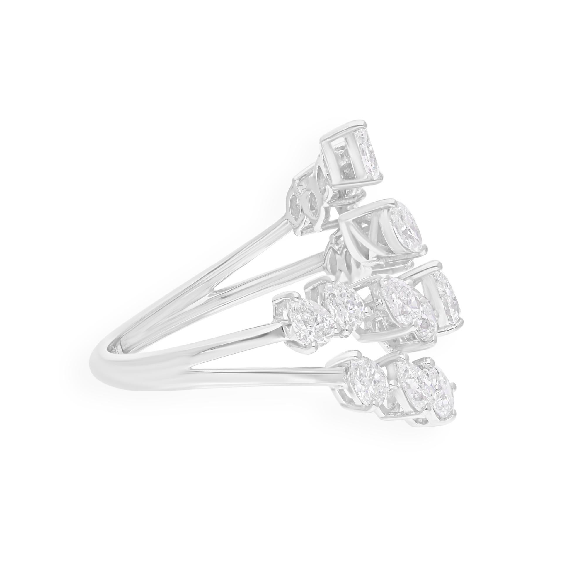 Coulée dans de l'or 18 carats, cette bague exquise est sertie de 1,96 carats de diamants étincelants.

Suivez la vitrine de Spectrum Jewels pour découvrir la dernière collection et les pièces exclusives. Spectrum Jewels est fièrement classé parmi