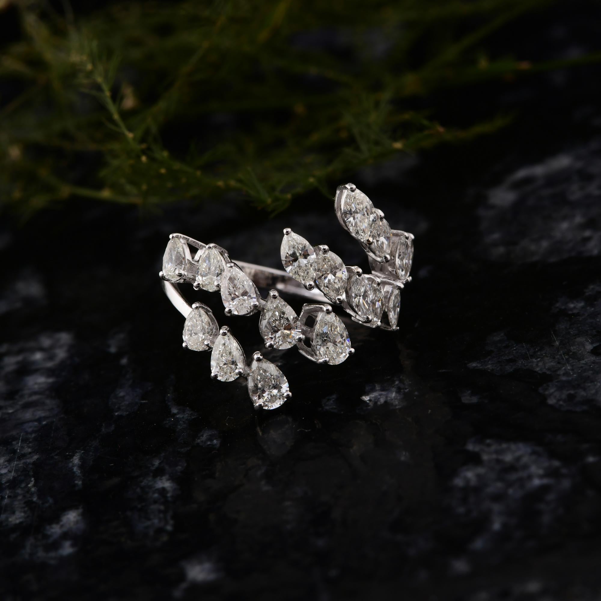 Taille poire Bague en or blanc 18 carats avec diamants naturels taille poire marquise de 1,96 carat SI/H en vente
