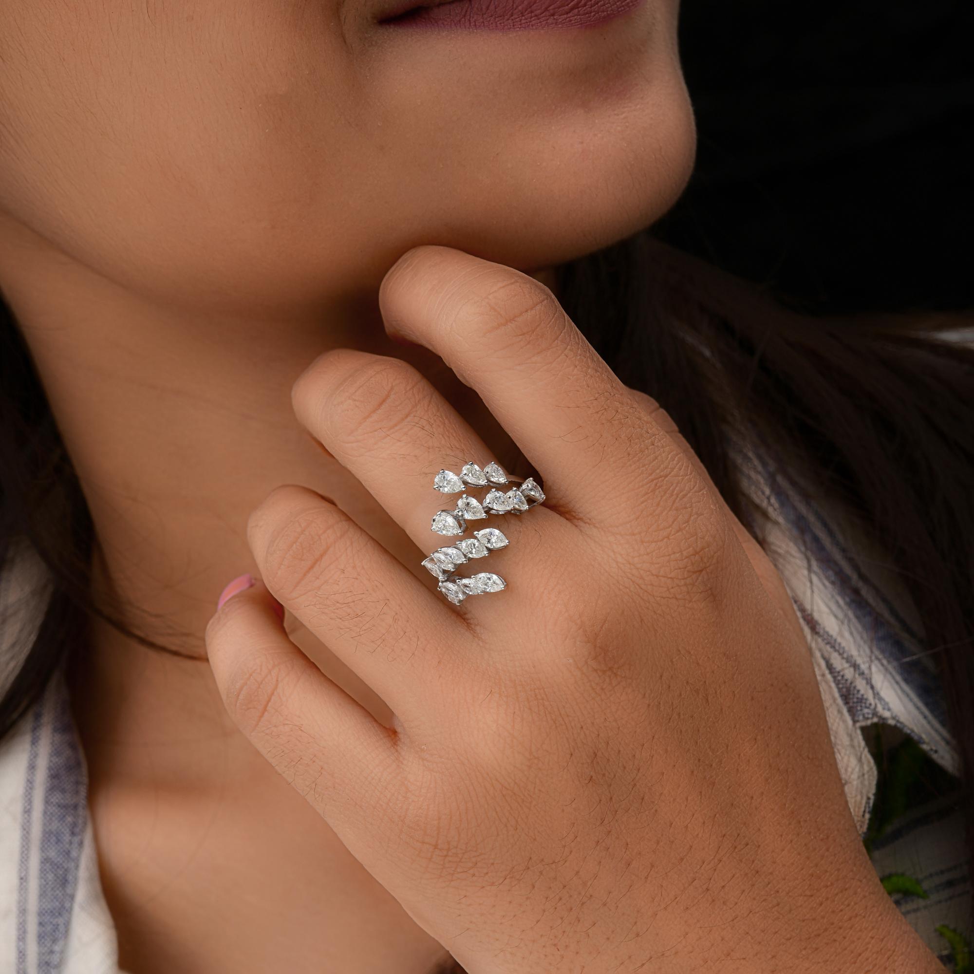 Bague en or blanc 18 carats avec diamants naturels taille poire marquise de 1,96 carat SI/H Neuf - En vente à Diera, Dubai