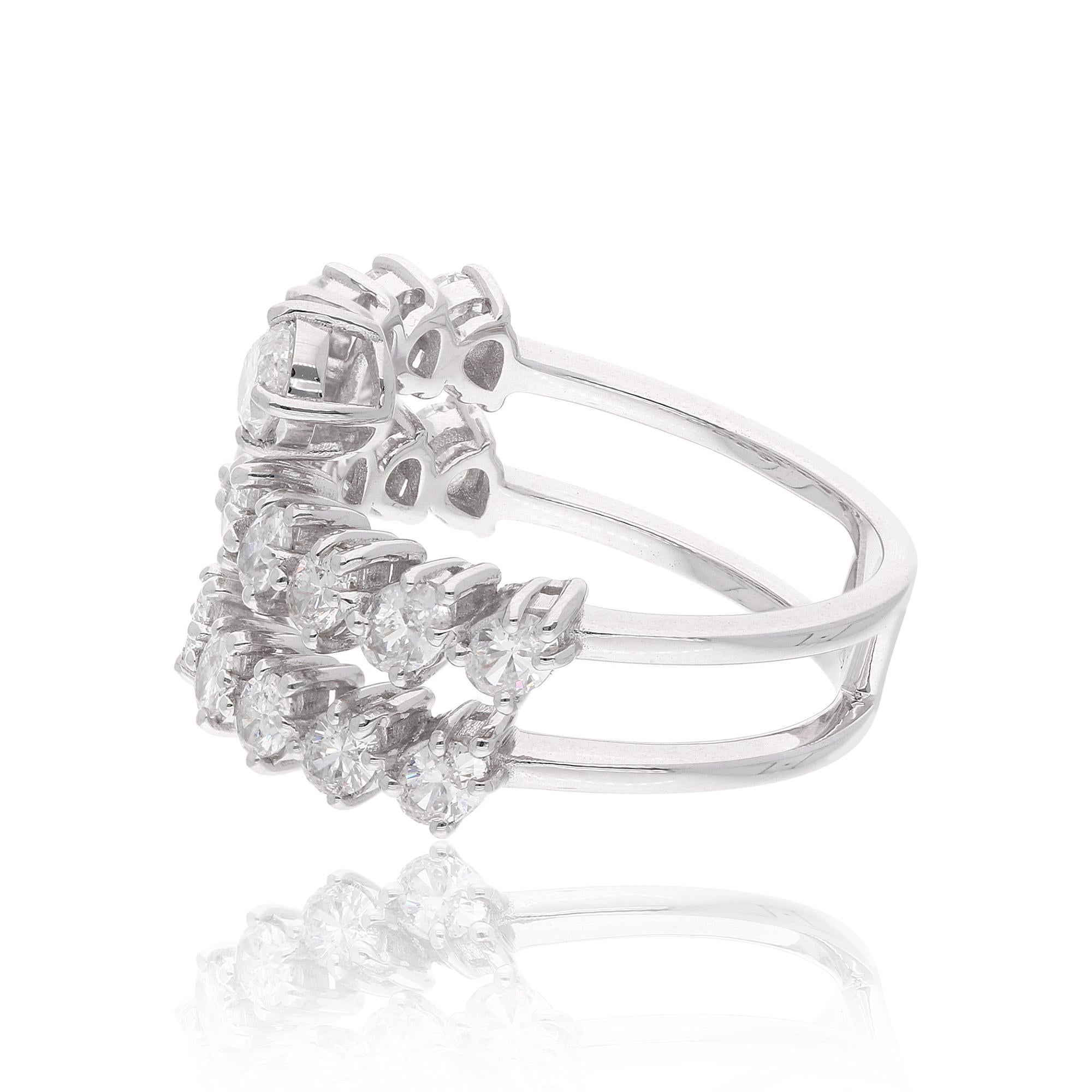 L'anello è una misura 7 e può essere ridimensionato a una misura più grande o più piccola su richiesta. Segui la vetrina di Spectrum Jewels per vedere le ultime collezioni e i pezzi esclusivi. Spectrum Jewels è orgoglioso di essere considerato un