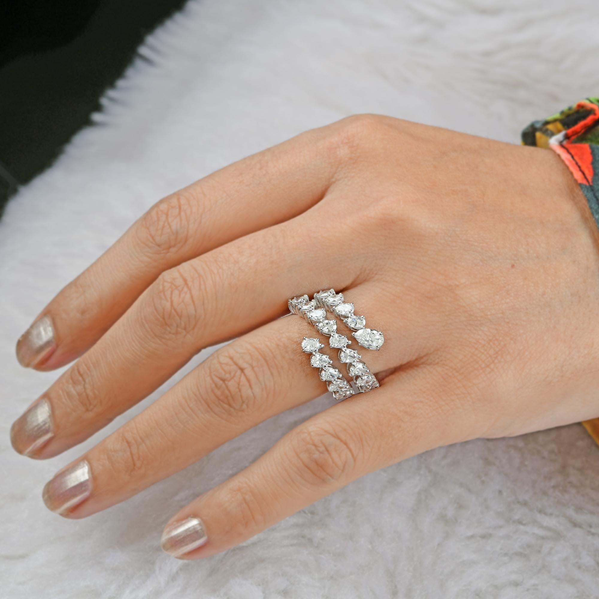 Anello a fascia con diamante naturale da 1,97 carati SI/H con taglio ovale a pera e Brilliante, oro bianco 18k In condizioni Nuovo in vendita a Diera, Dubai