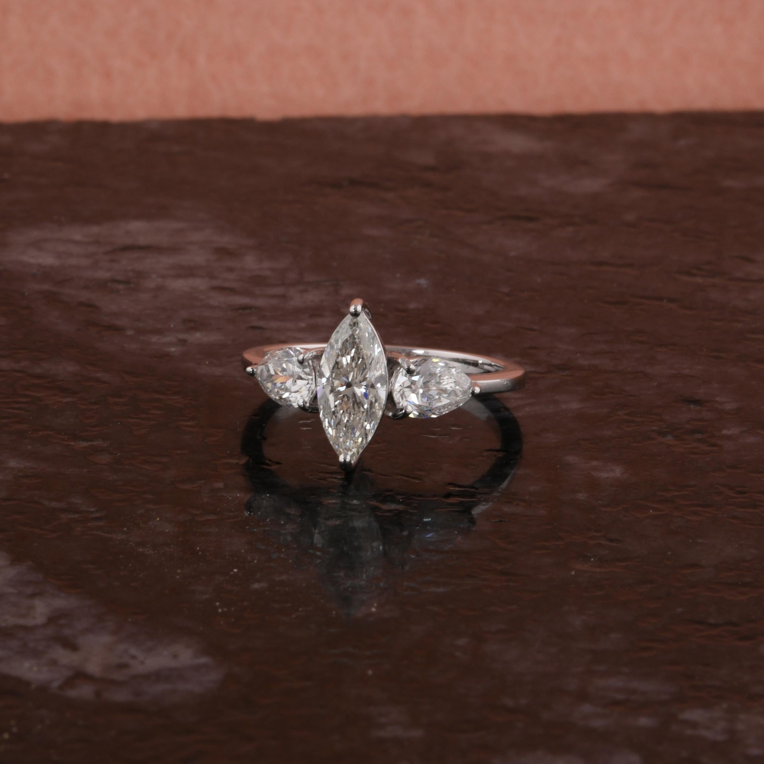 Natural 1.98 Carat SI/H Marquise Pear Diamond Ring 18 Karat White Gold Jewelry In New Condition For Sale In Diera, Dubai