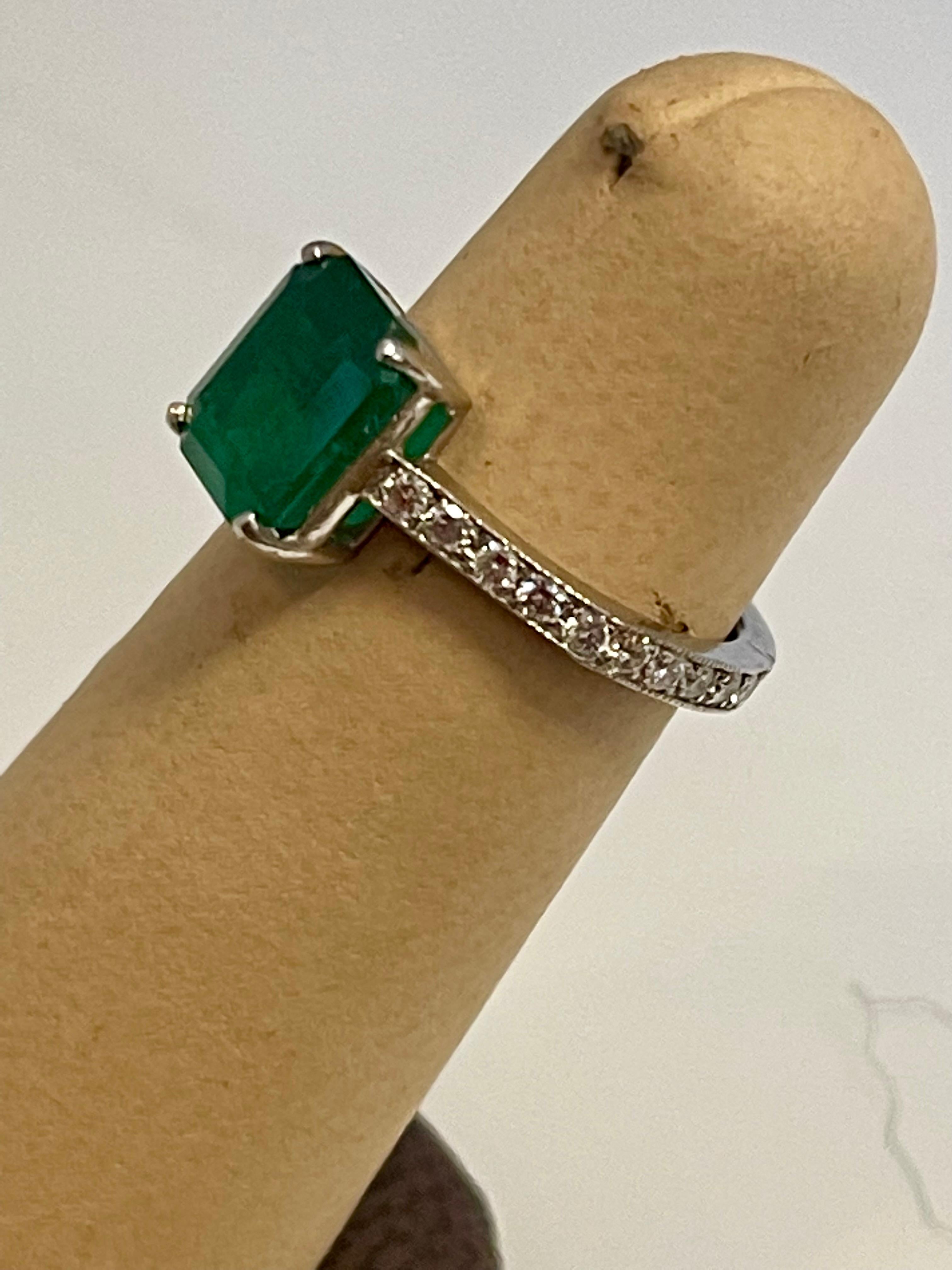 Women's Natural 2 Carat Emerald Cut Emerald & Diamond Ring in Platinum, Estate