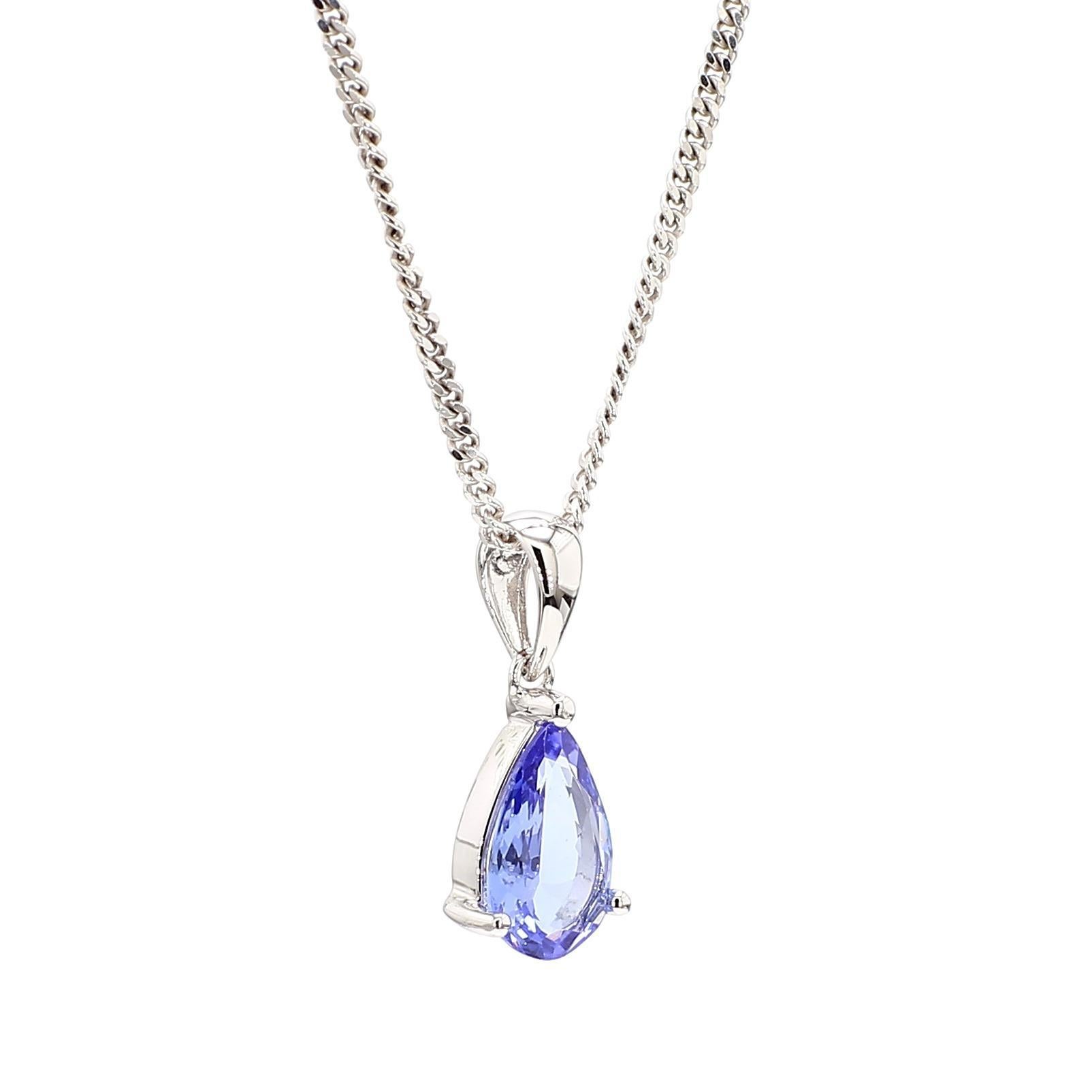 Natürlicher 2-karätiger Tansanit-Anhänger mit Birnenschliff aus 18 Karat Weißgold mit violettblauer Farbe und Dreizackenfassung. Eleganter Anhänger mit den Maßen 15 x 7 mm und passender Panzerkette.

Produktspezifikationen:
Artikel Typ: