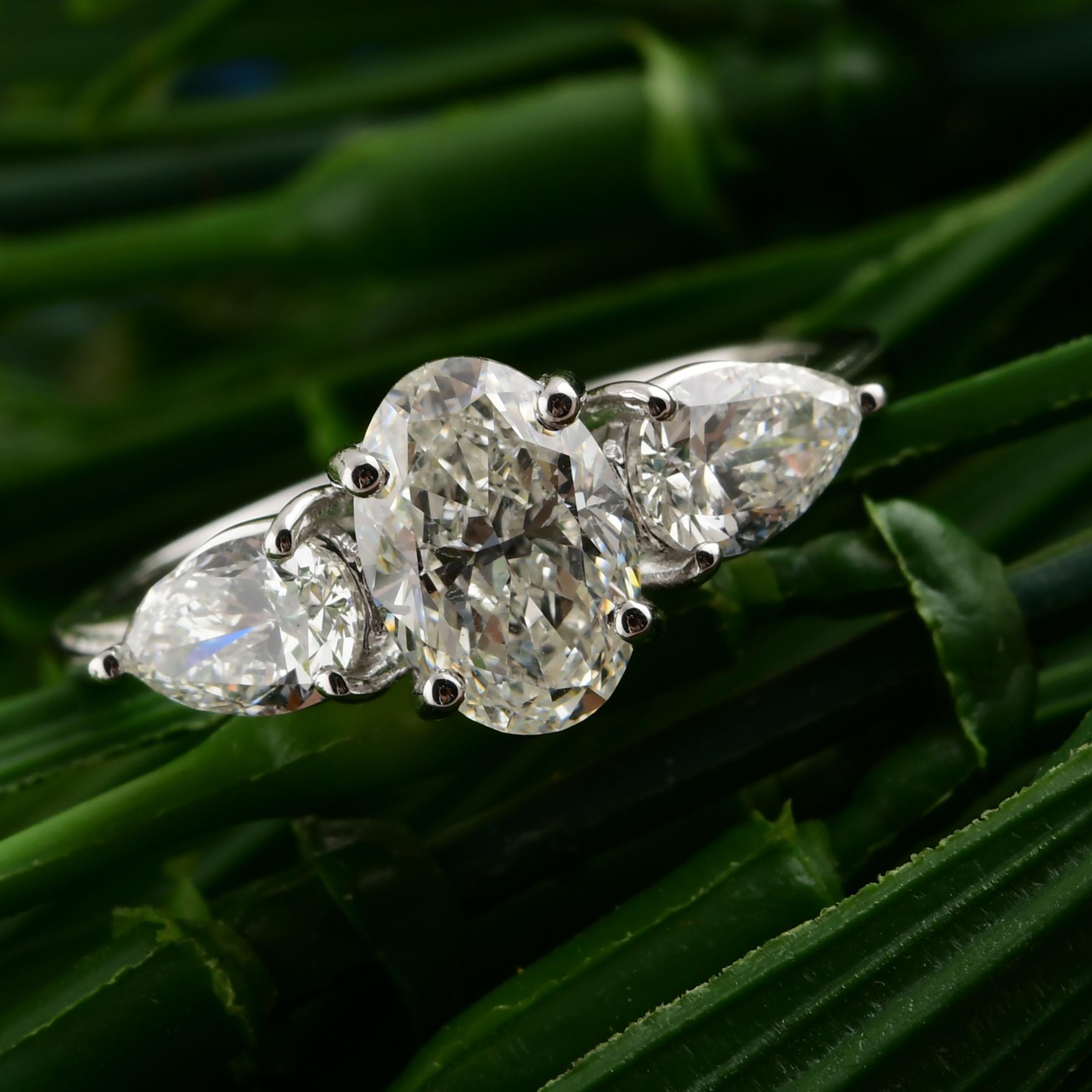 Pear Cut Natural 2 Carat SI Clarity HI Color Oval Pear Diamond Ring 18 Karat White Gold For Sale