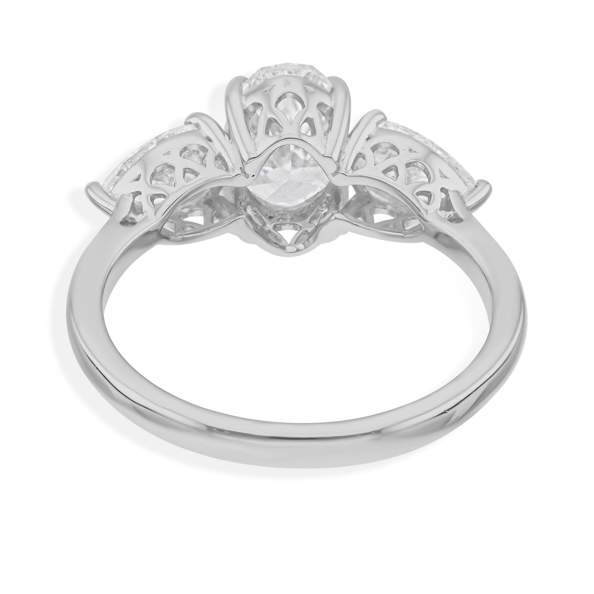 Natural 2 Carat SI Clarity HI Color Oval Pear Diamond Ring 18 Karat White Gold In New Condition For Sale In Diera, Dubai
