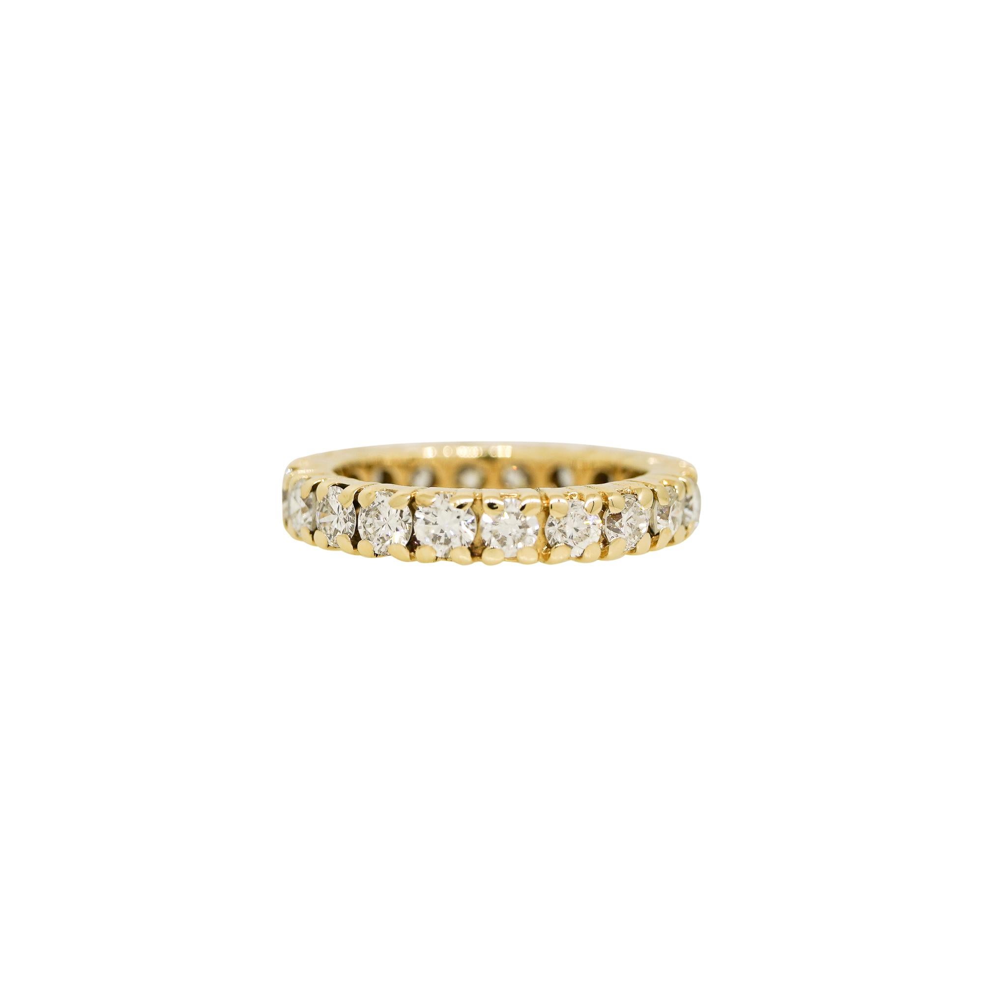 Natürlicher 2,0 Karat Runder Brillant Diamant 14-Karat Ewigkeitsring Vorrätig (Moderne) im Angebot