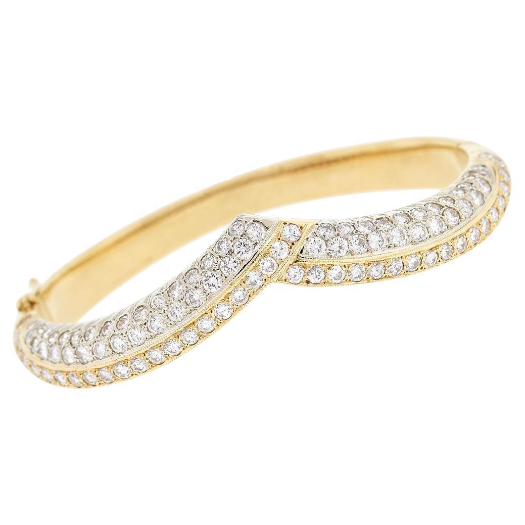 Natural 2.0 Carat Round Brilliant Diamond "V" 18-Karat Bangle Bracelet In Stock