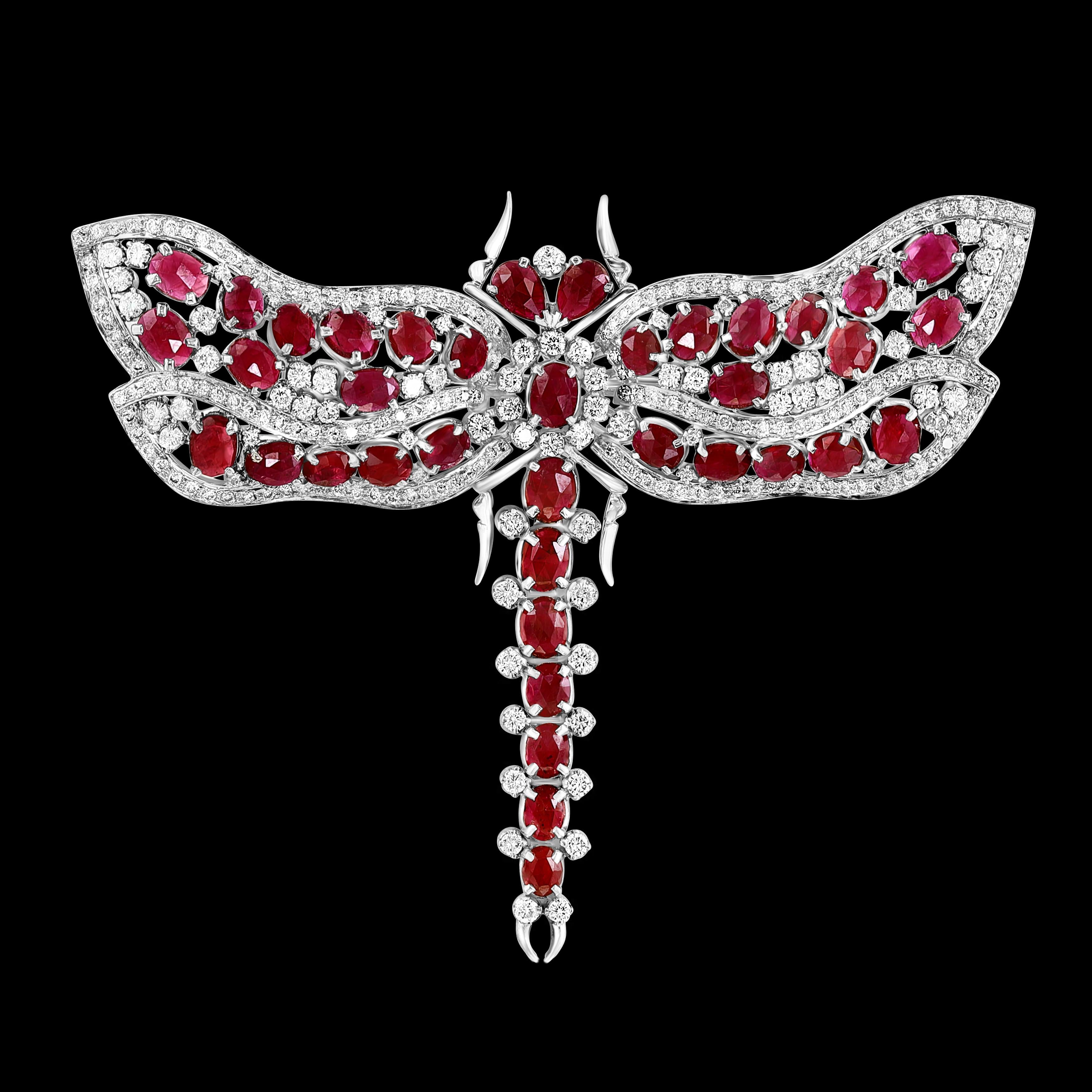 Natural 20 Ct Burma Ruby & 10 Ct Diamond Butterfly 18 Kt White Gold Pin/Brooch For Sale 2