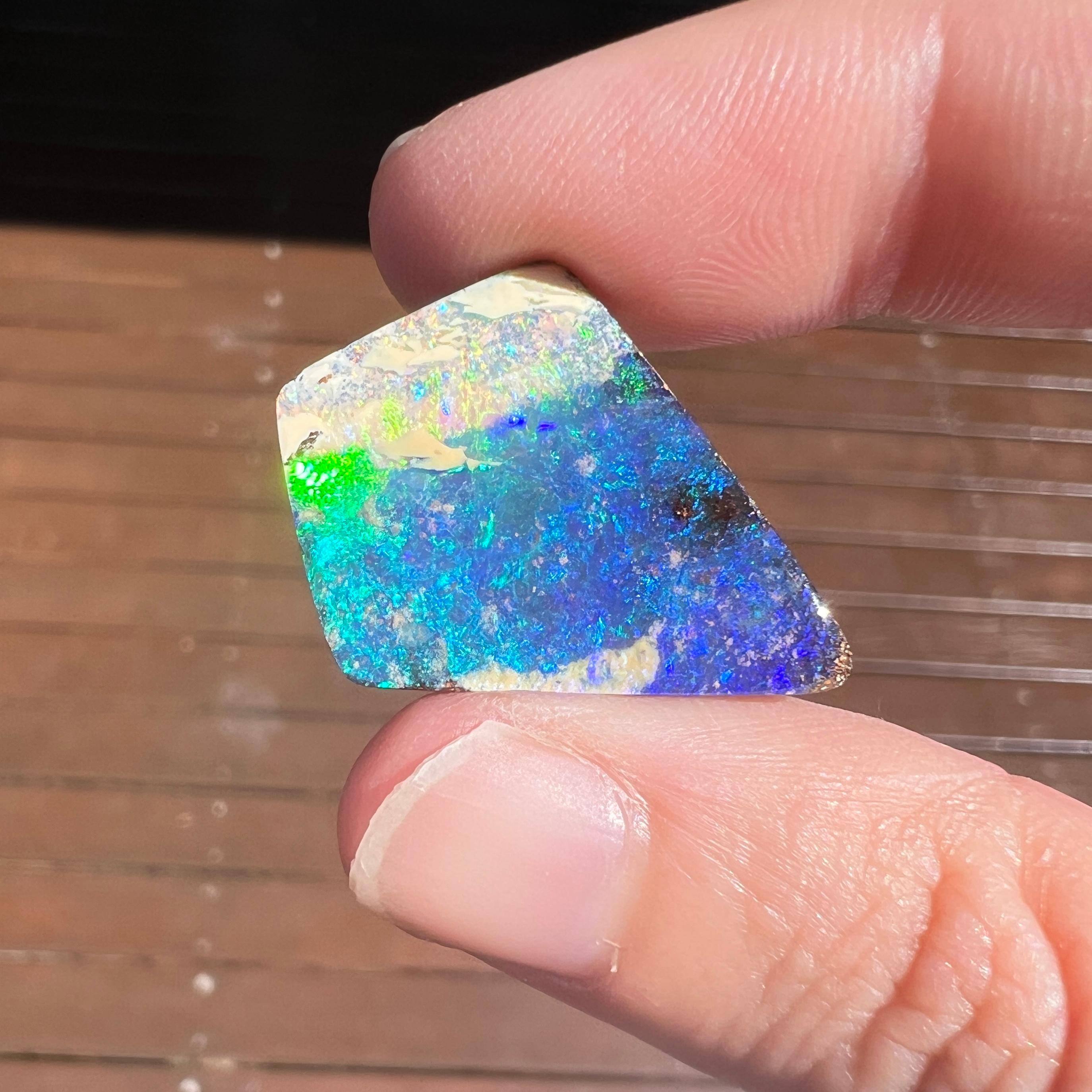 Women's Natural 20.39 Ct Australian kite-shaped boulder opal mined by Sue Cooper For Sale