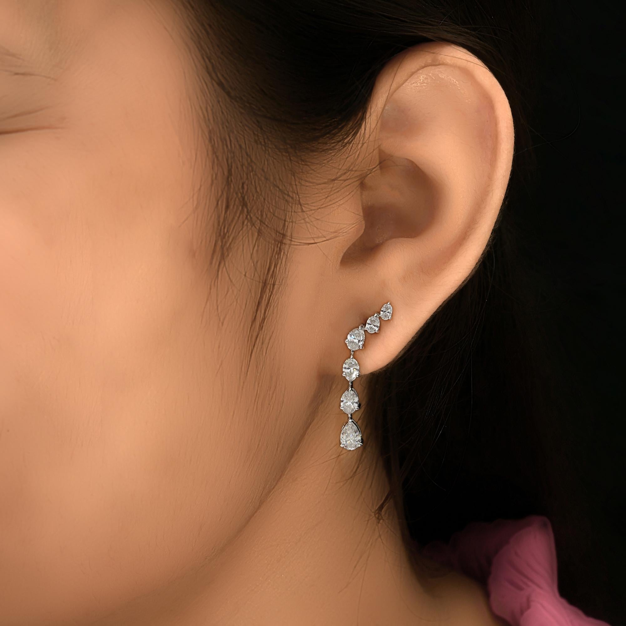 Boucles d'oreilles en or blanc 18 carats avec diamants naturels de forme ovale SI/H de 2,04 carats Neuf - En vente à Diera, Dubai
