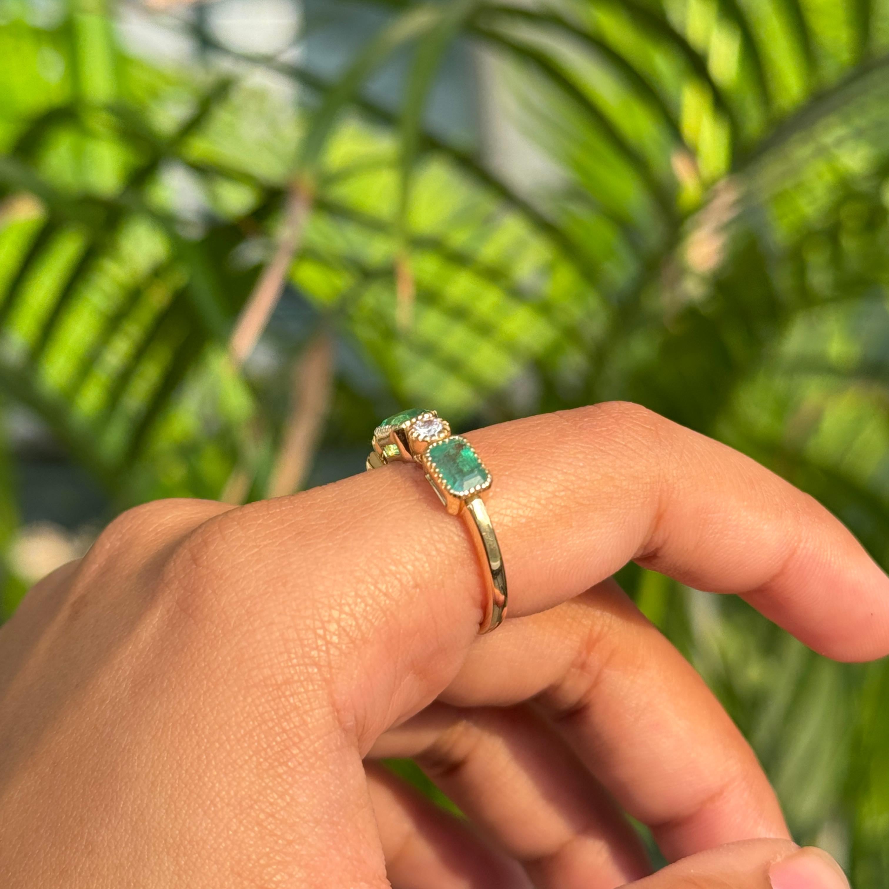 En vente :  Nature 2.07 Ct Octagon Emerald & Diamond Stackable Band Ring in 14K Yellow Gold 4