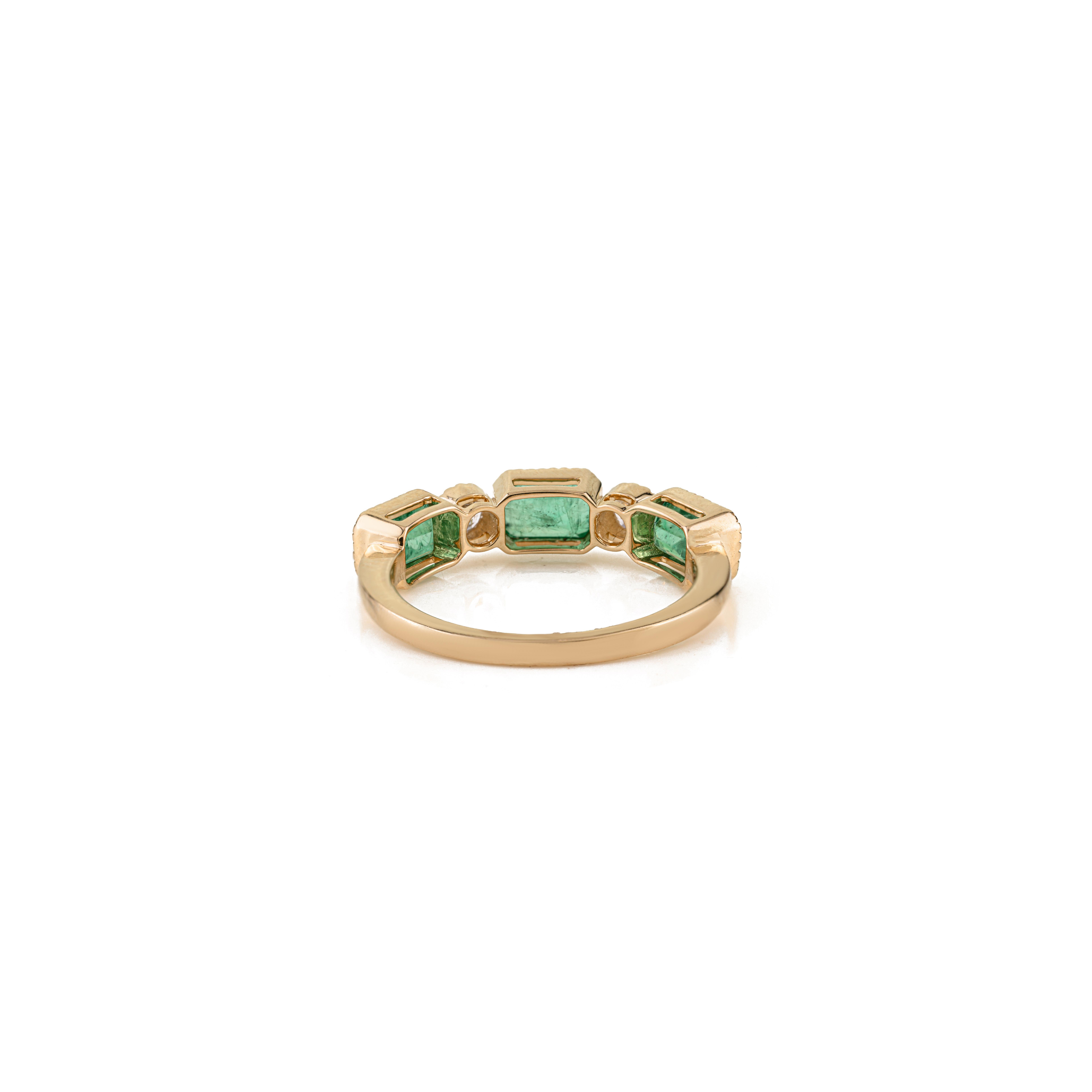 En vente :  Nature 2.07 Ct Octagon Emerald & Diamond Stackable Band Ring in 14K Yellow Gold 5