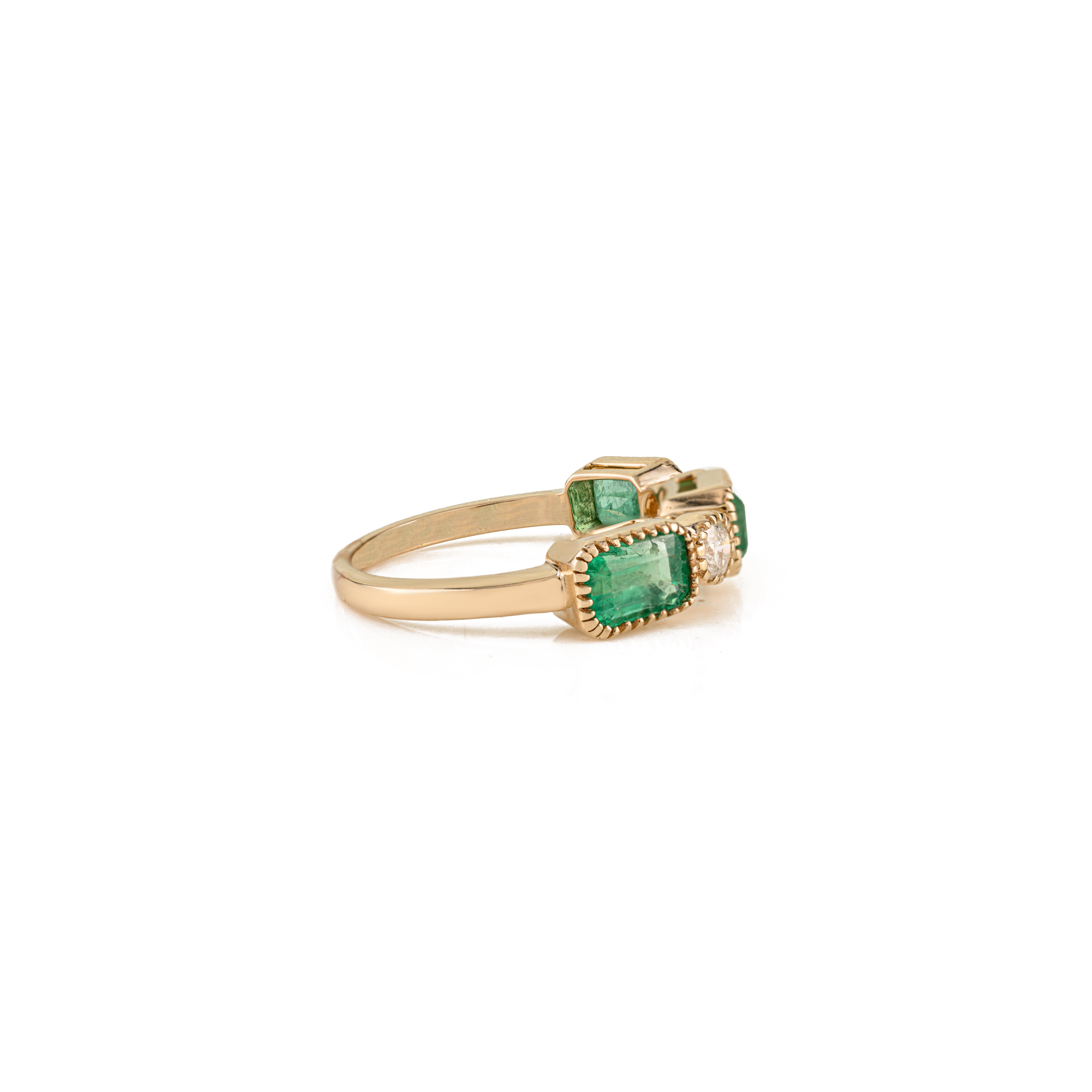 En vente :  Nature 2.07 Ct Octagon Emerald & Diamond Stackable Band Ring in 14K Yellow Gold 7