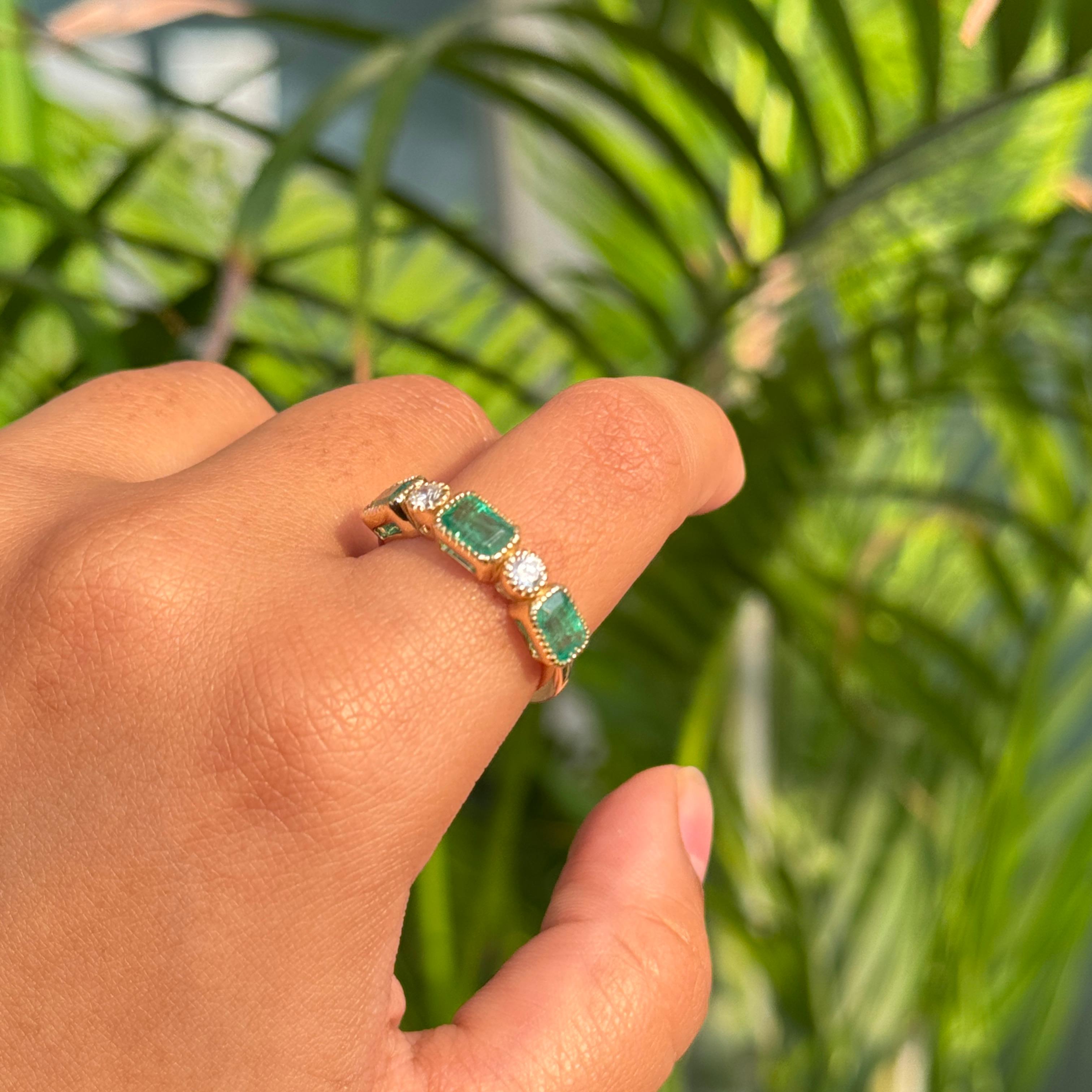 En vente :  Nature 2.07 Ct Octagon Emerald & Diamond Stackable Band Ring in 14K Yellow Gold 8