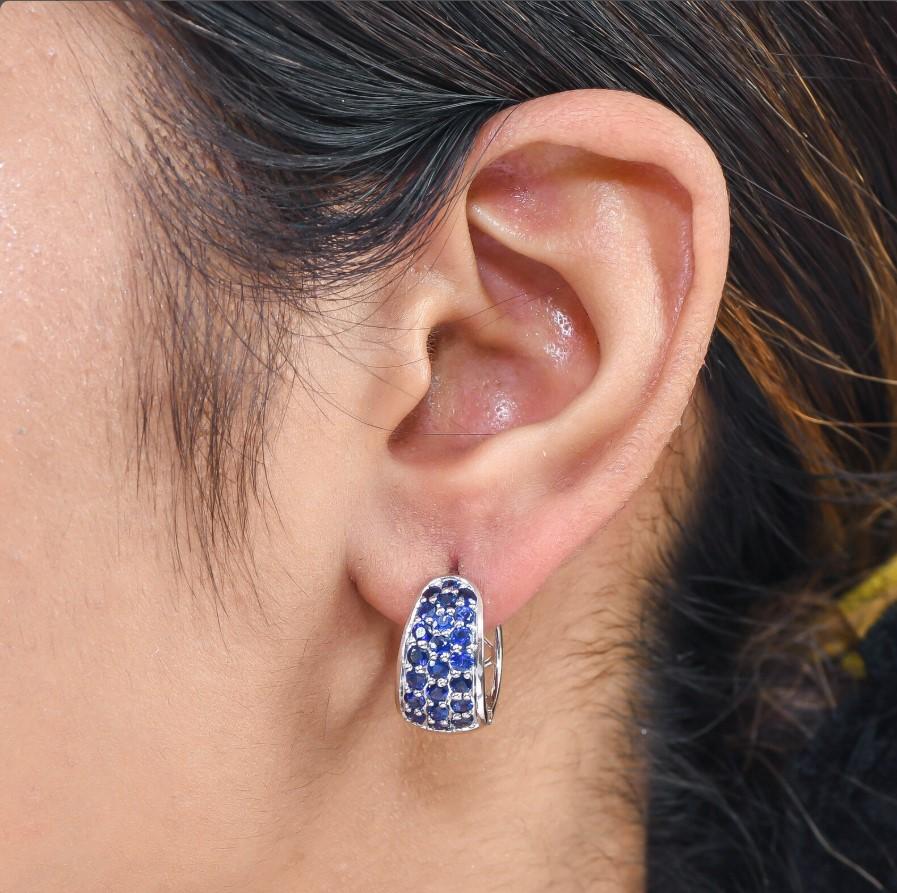 Pendientes de zafiro azul natural de 2,08 cts en oro de 14k Corte Asscher en venta